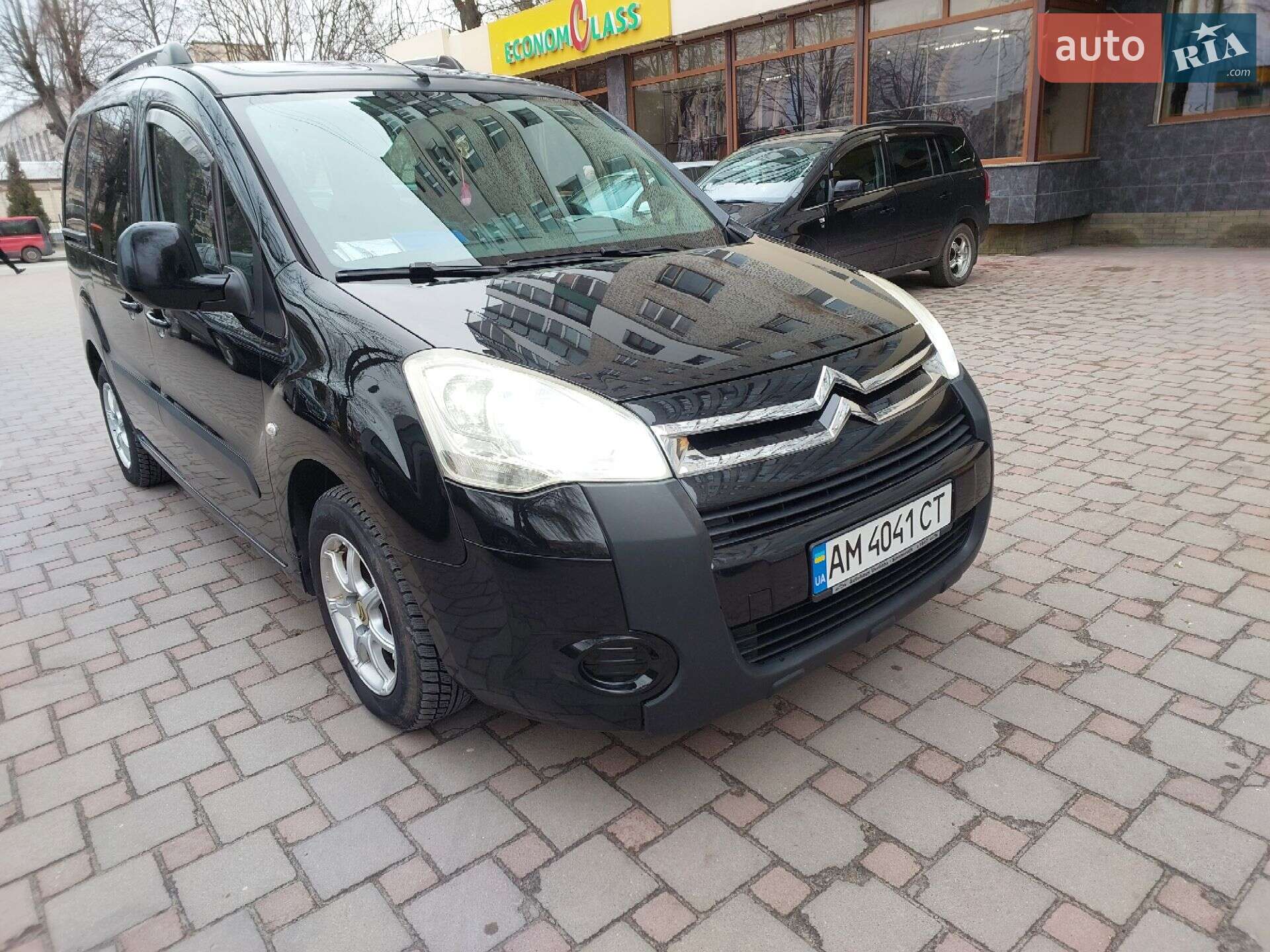 Головне фото звіту автомобіля CITROEN BERLINGO 2010