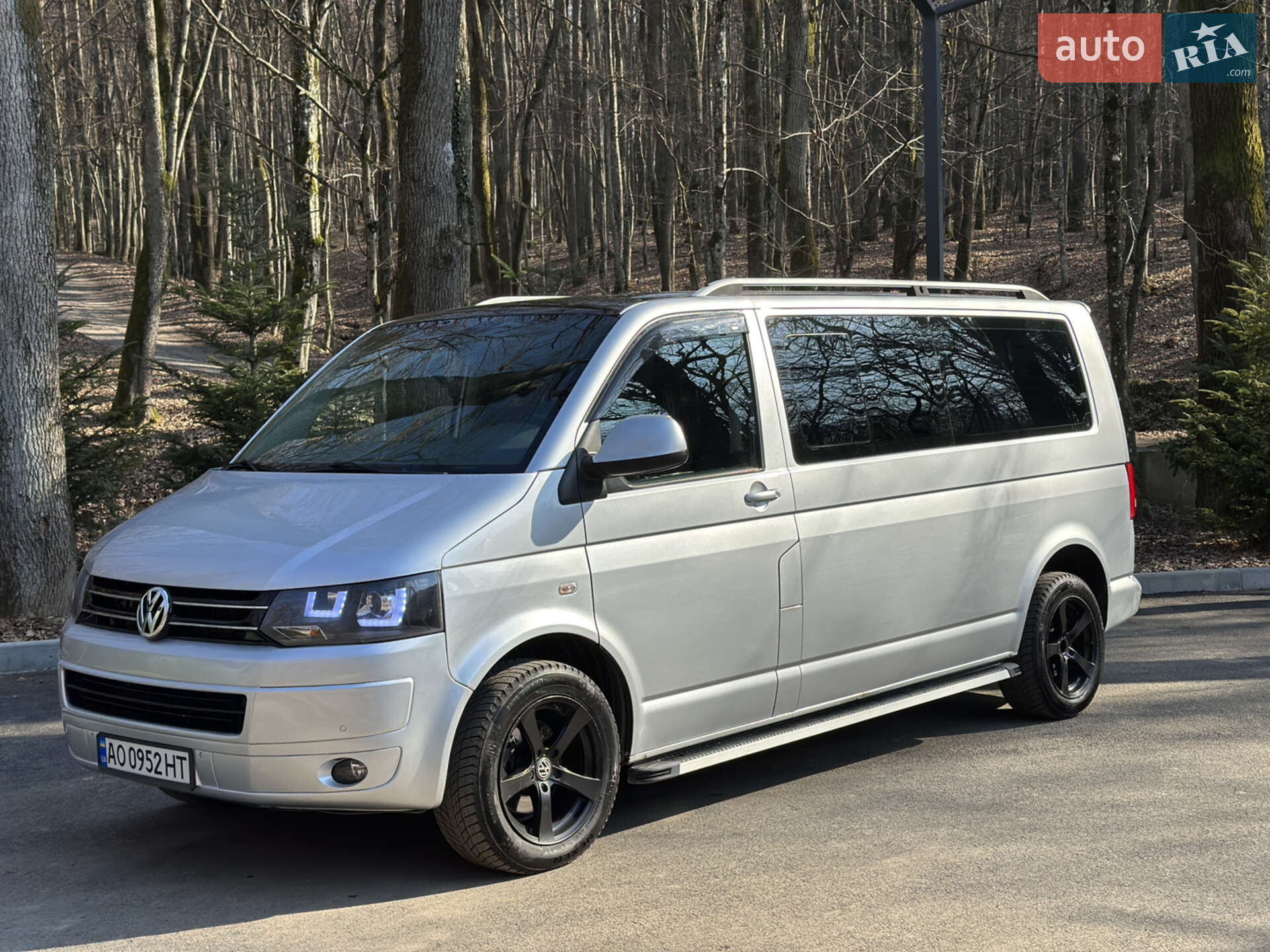 VOLKSWAGEN CARAVELLE 2012