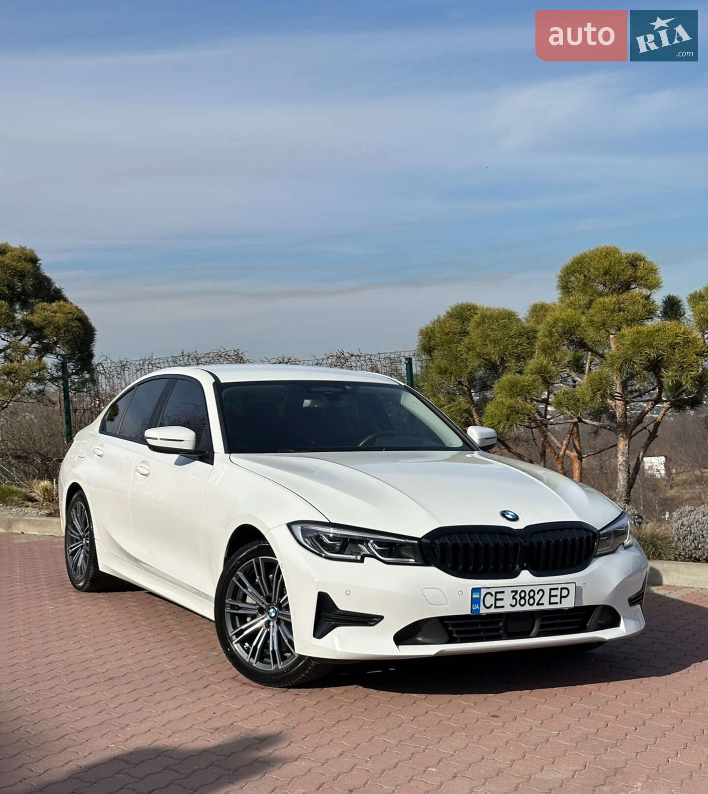 BMW 330Е 2019
