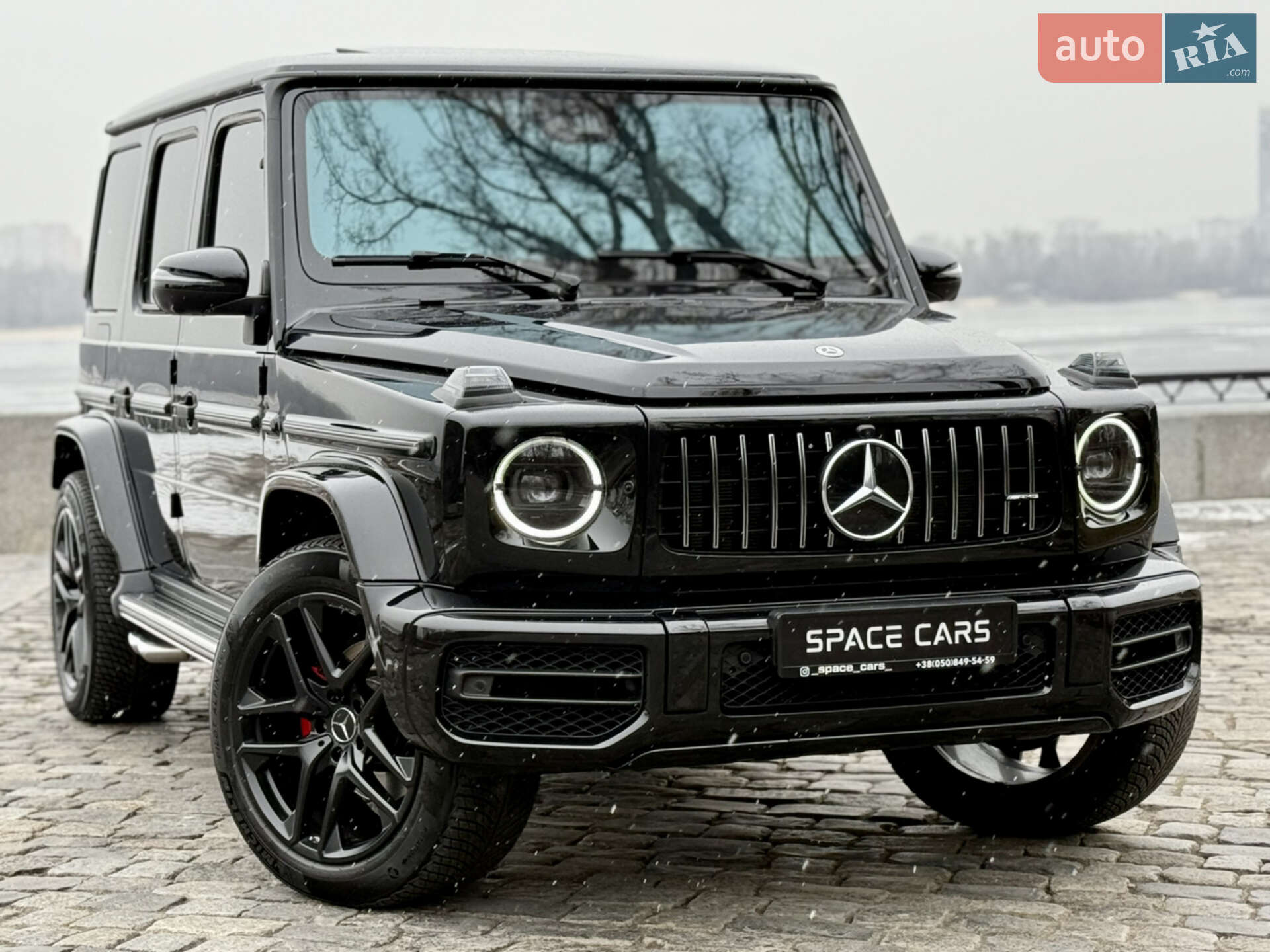 MERCEDES-BENZ G 500 2022