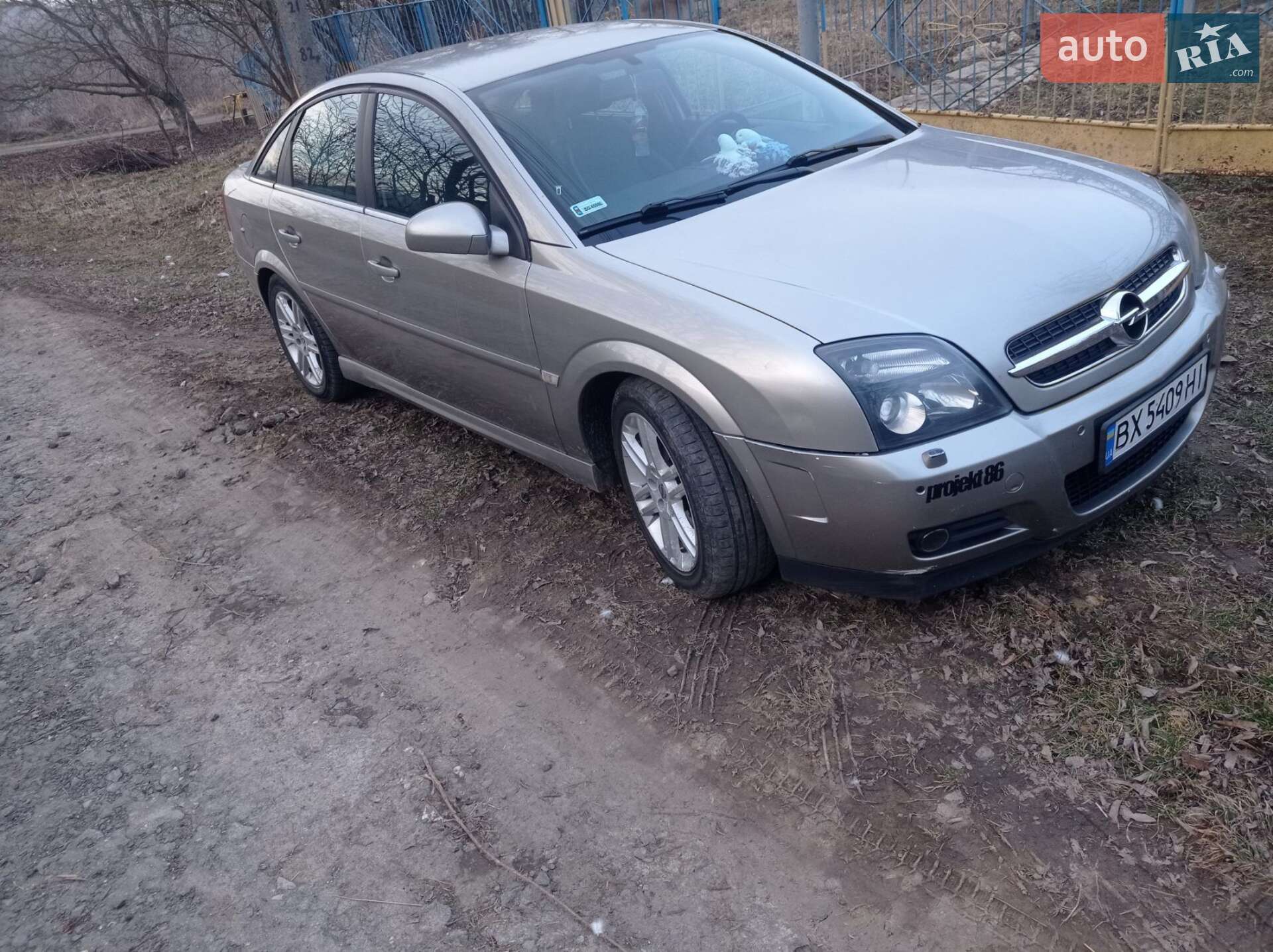 Головне фото звіту автомобіля OPEL VECTRA 2004