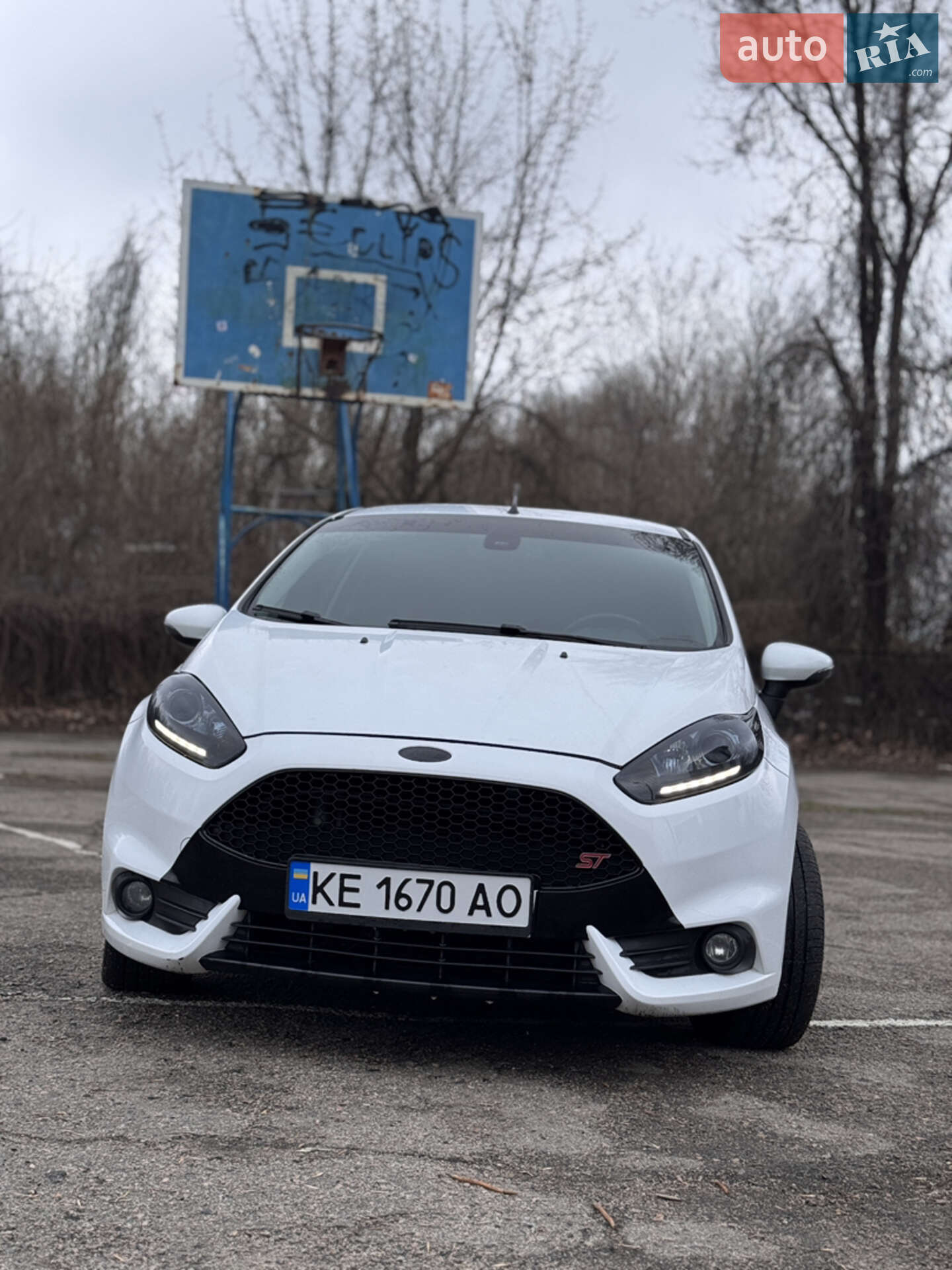 Головне фото звіту автомобіля FORD FIESTA 2012