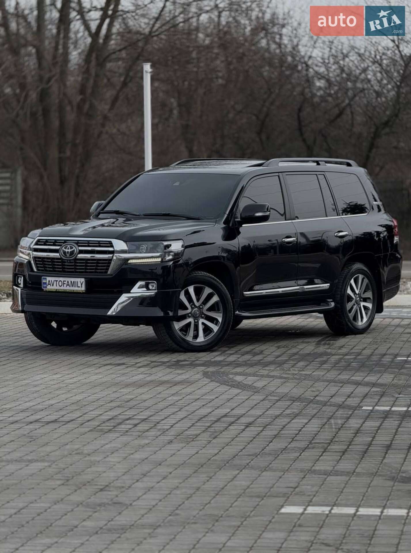 Головне фото звіту автомобіля TOYOTA LAND CRUISER 200 2017
