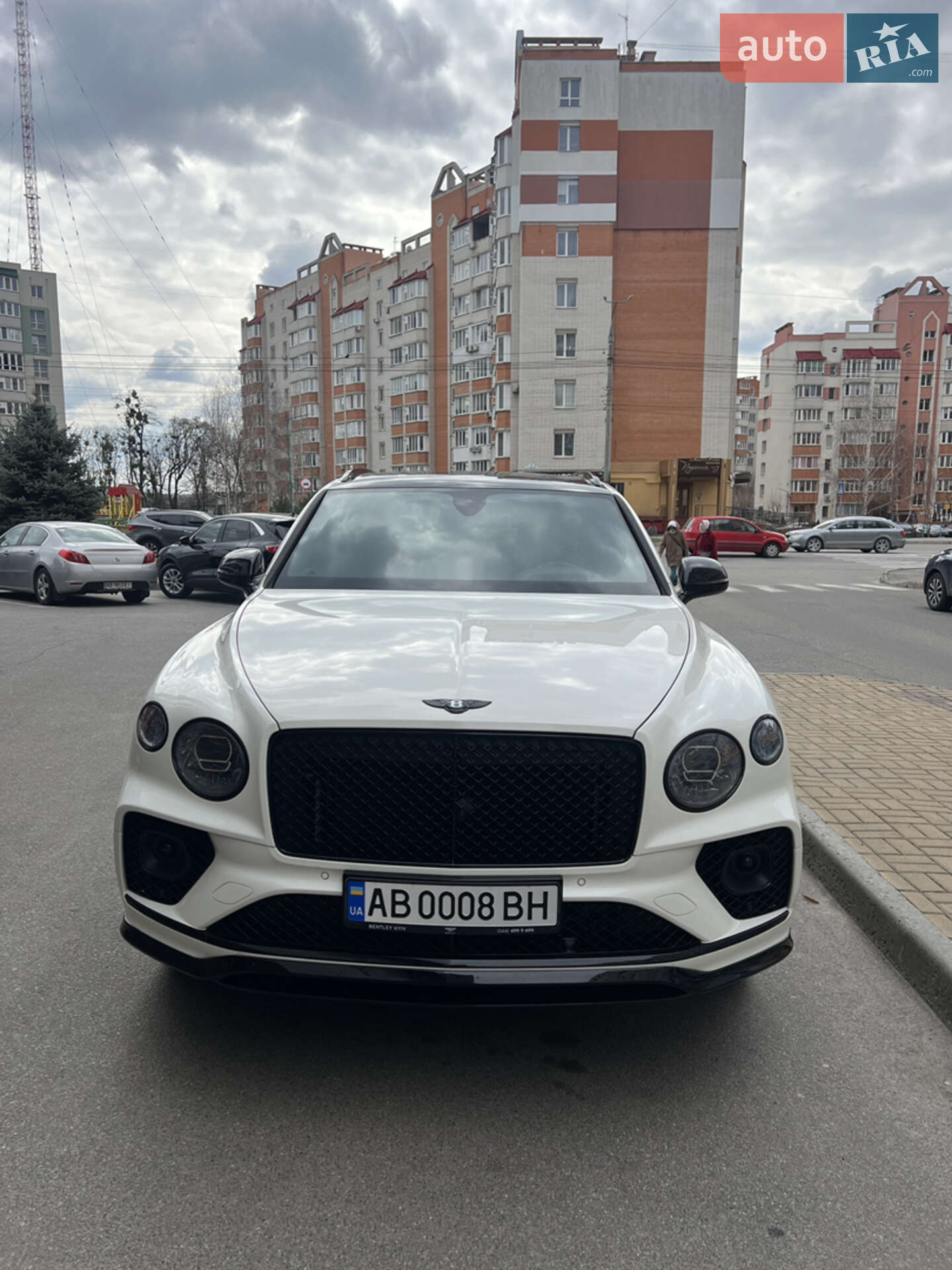 BENTLEY BENTAYGA 2021