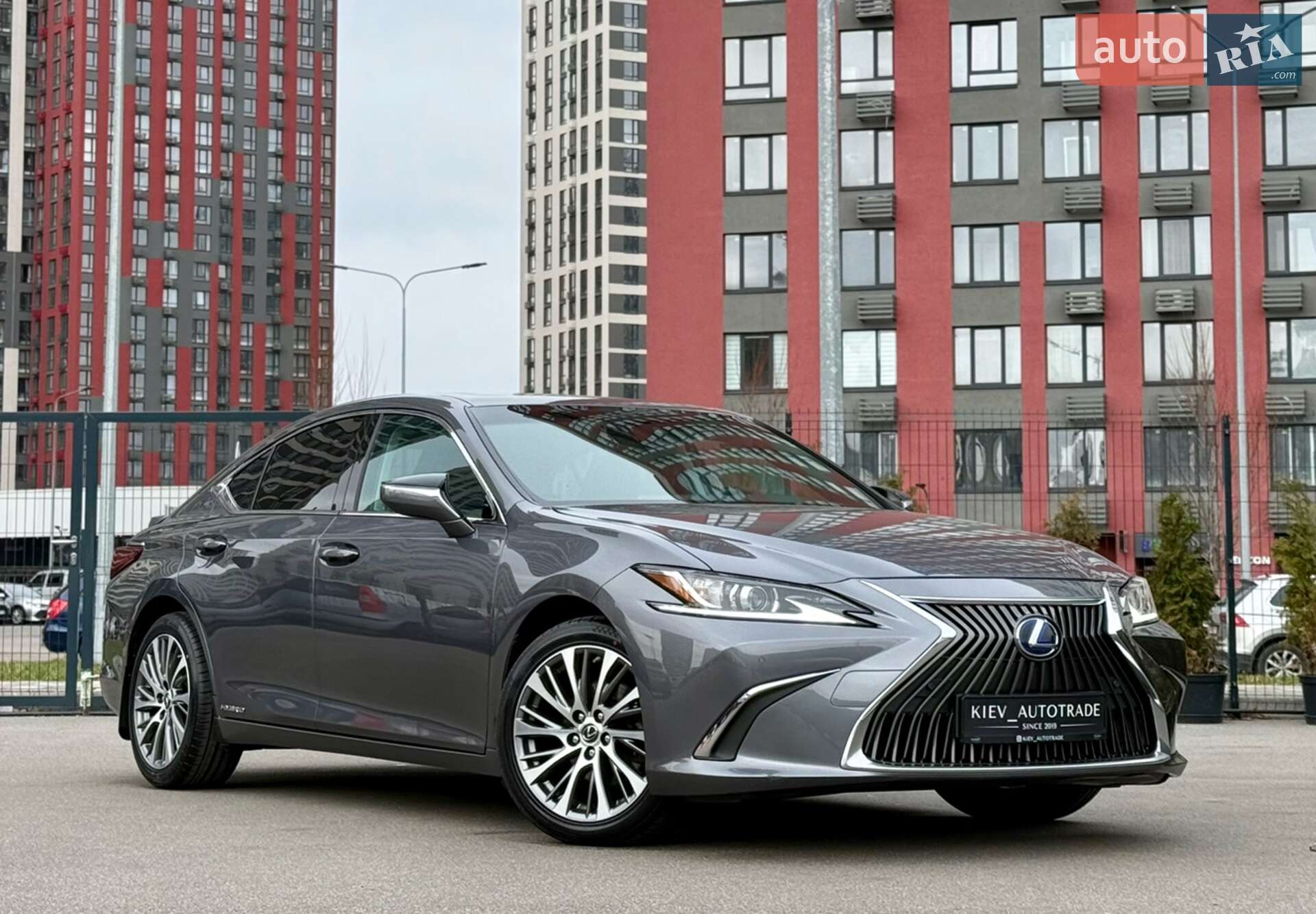LEXUS ES 300 2021