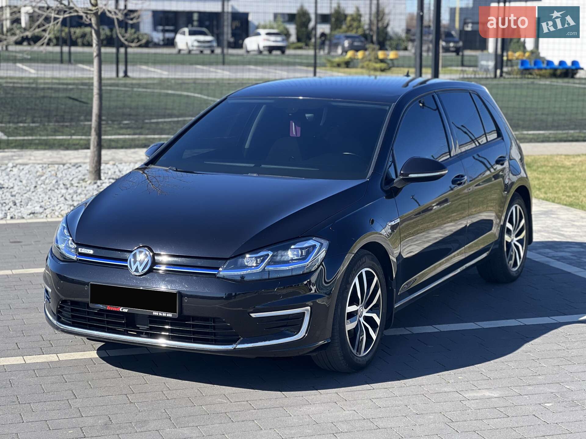 VOLKSWAGEN E-GOLF 2019