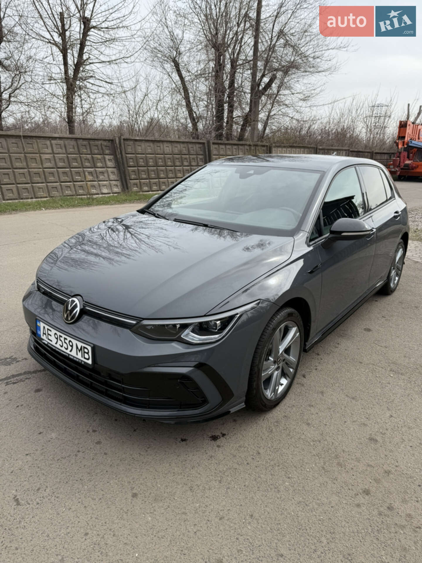 VOLKSWAGEN GOLF 2023