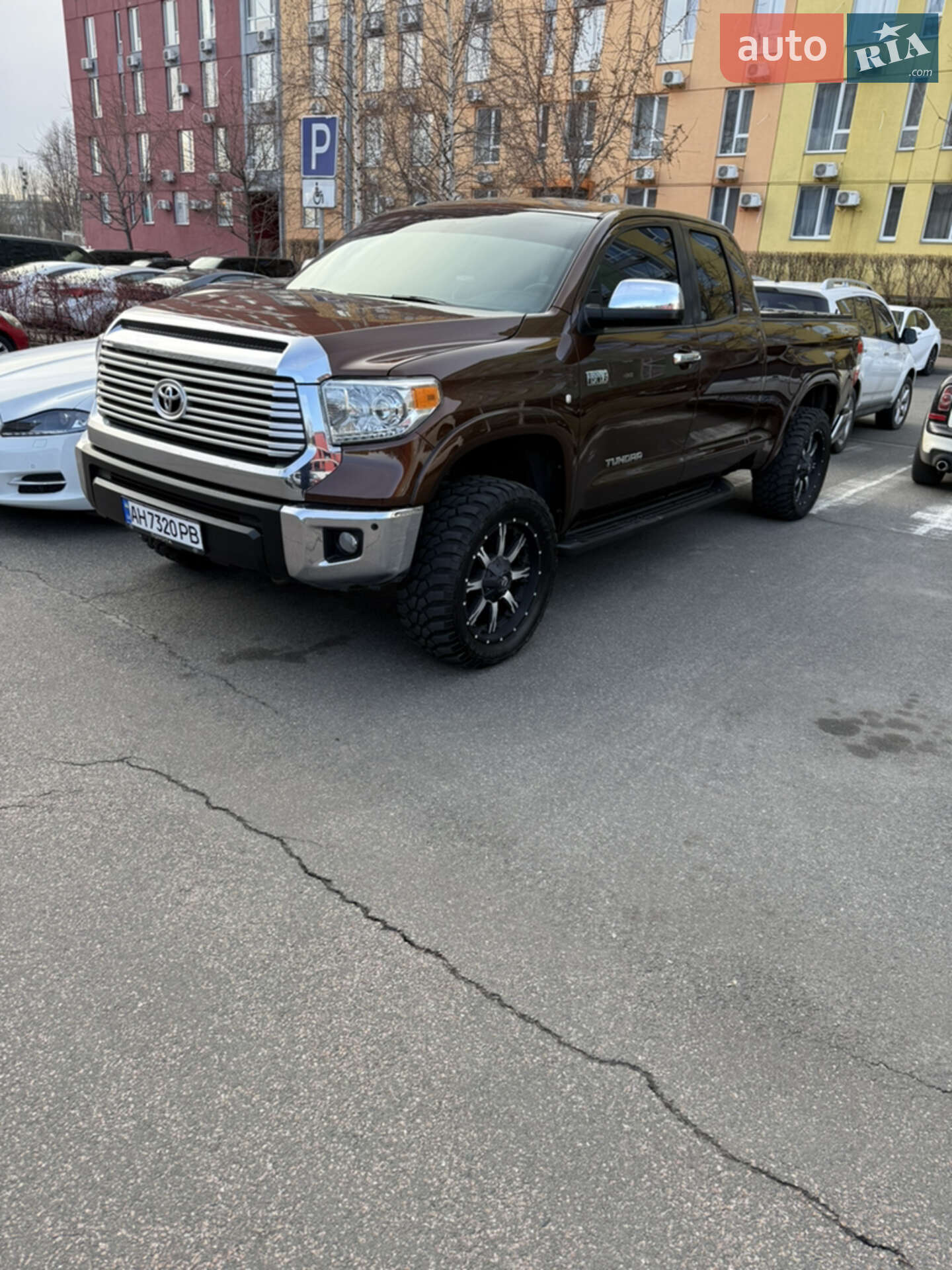 TOYOTA TUNDRA 2013