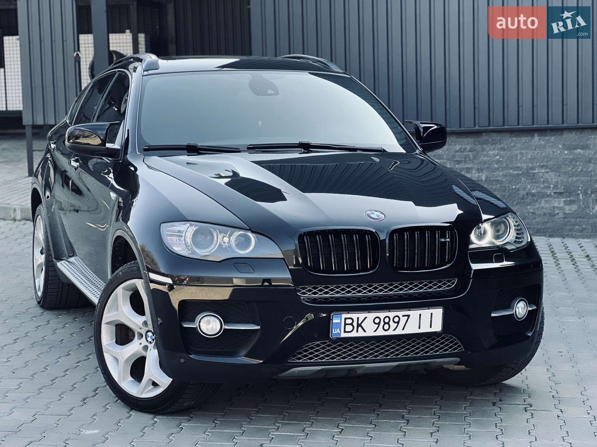 BMW X6 2011