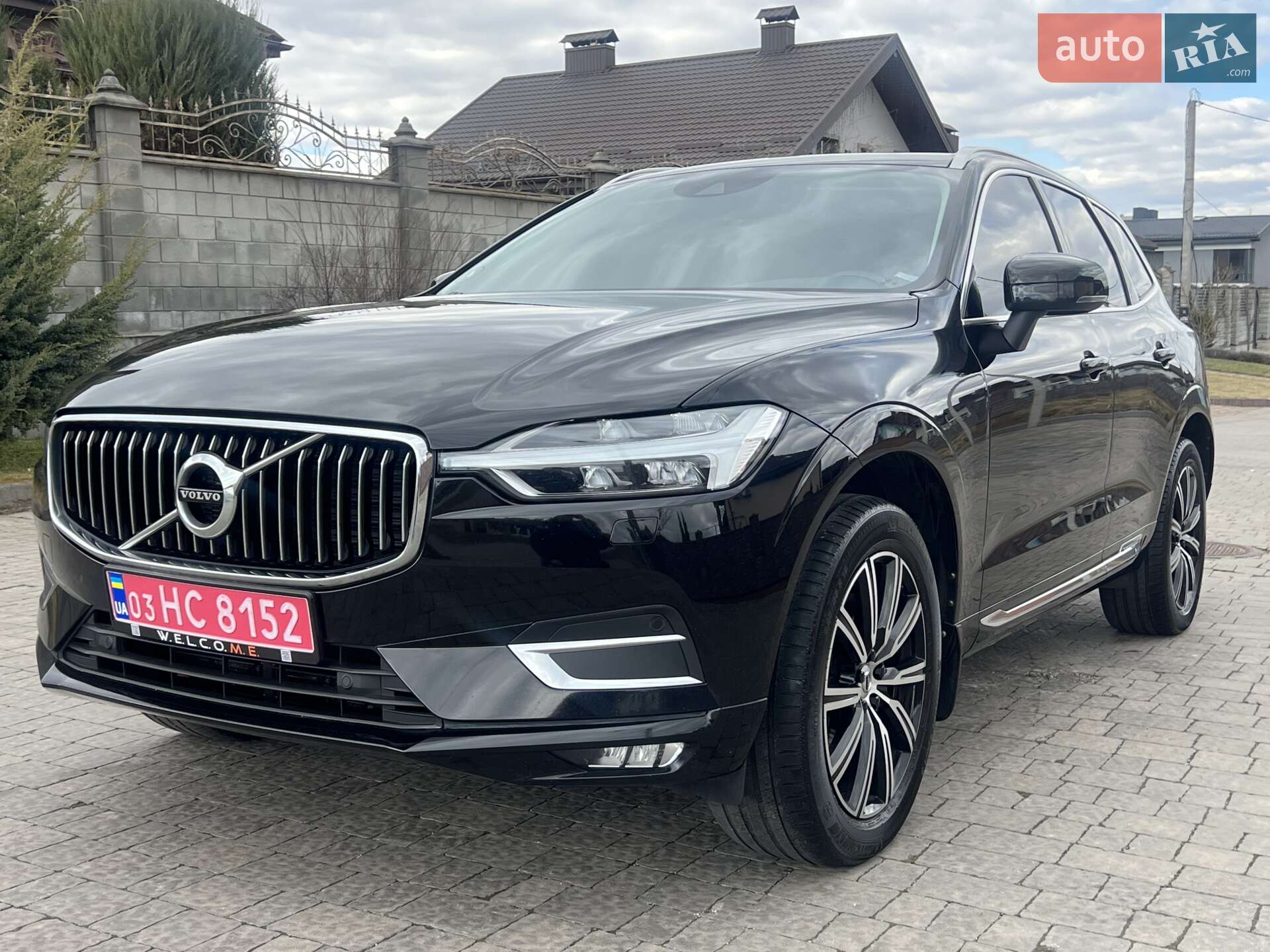 VOLVO XC60 2019