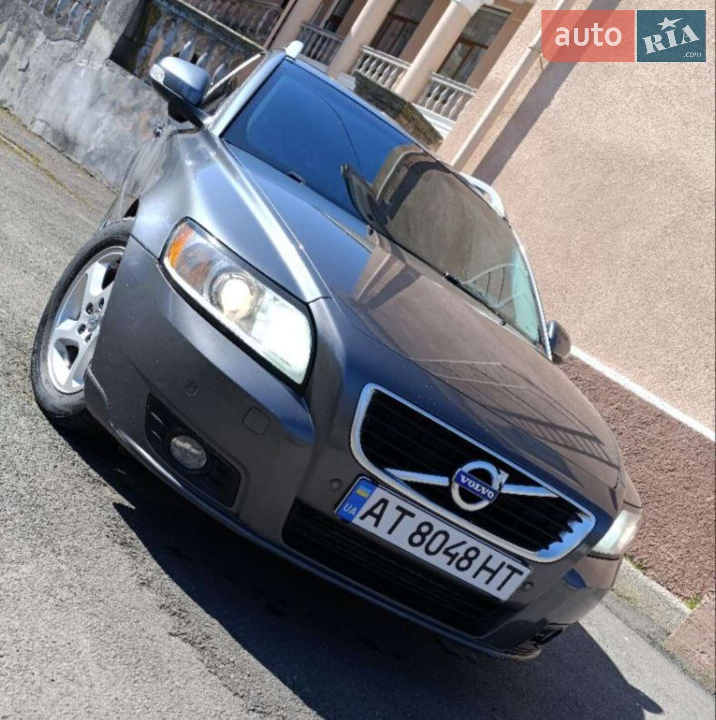 VOLVO V50 2011
