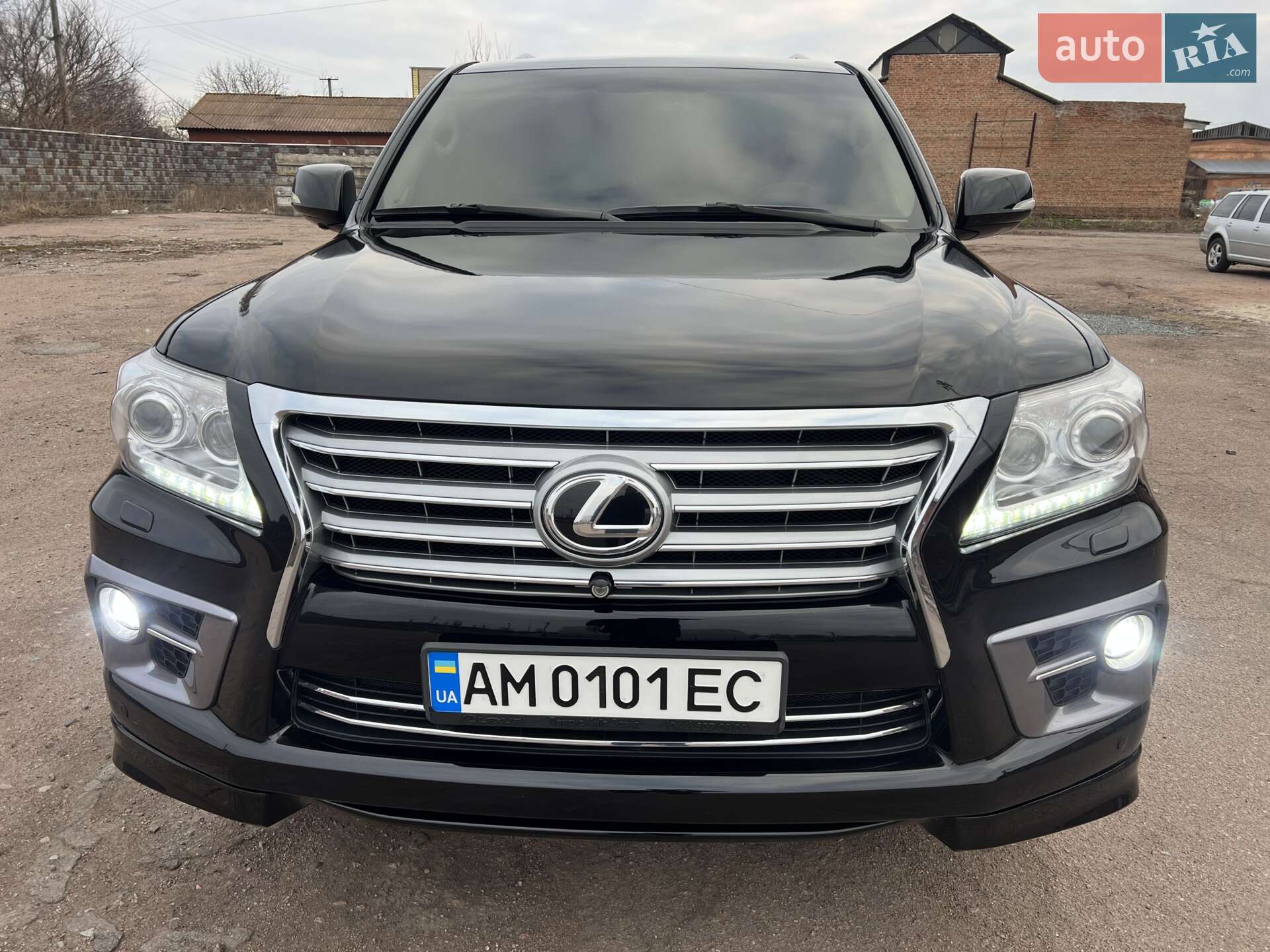 LEXUS LX 570