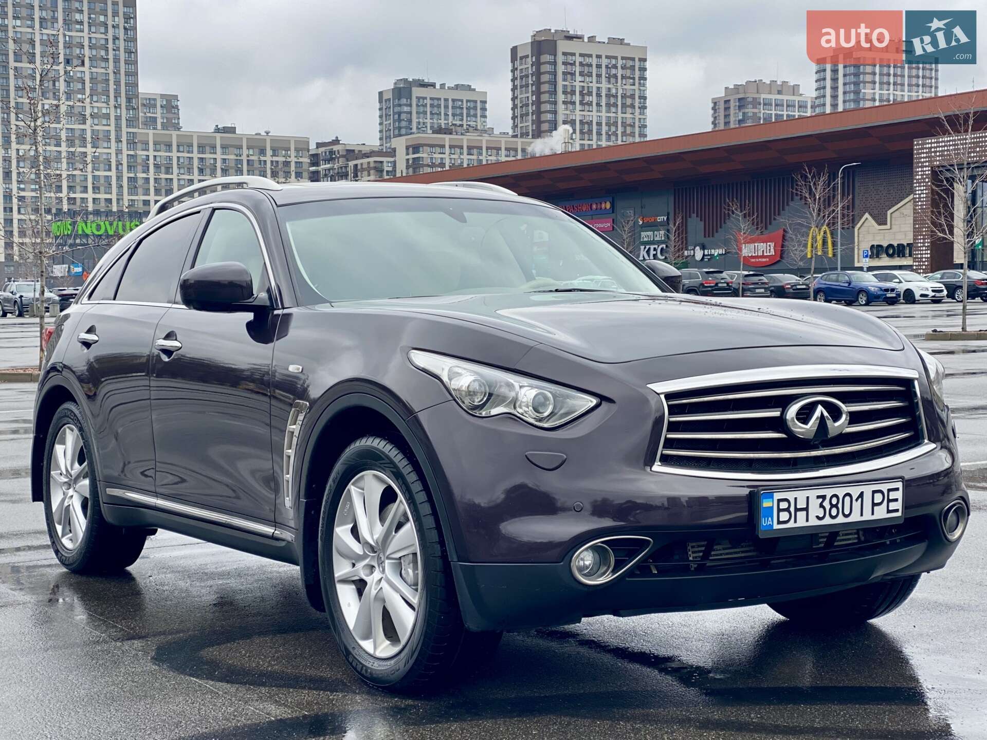 INFINITI QX70 2014