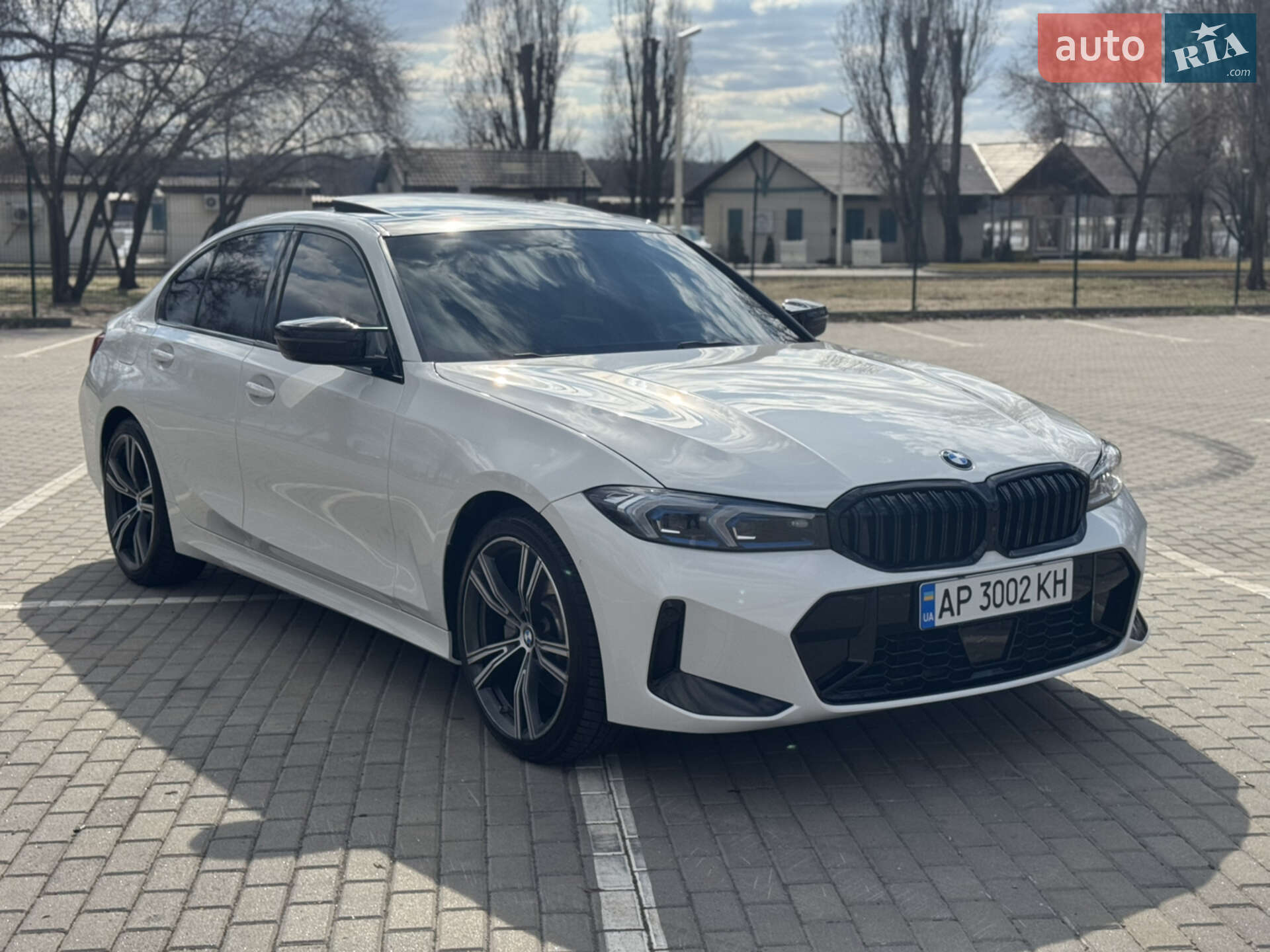 Головне фото звіту автомобіля BMW 330I 2021