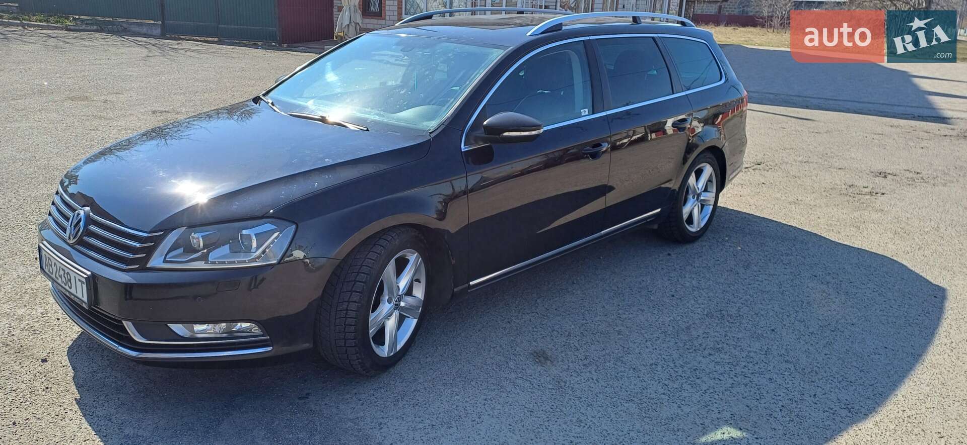 VOLKSWAGEN PASSAT 2011