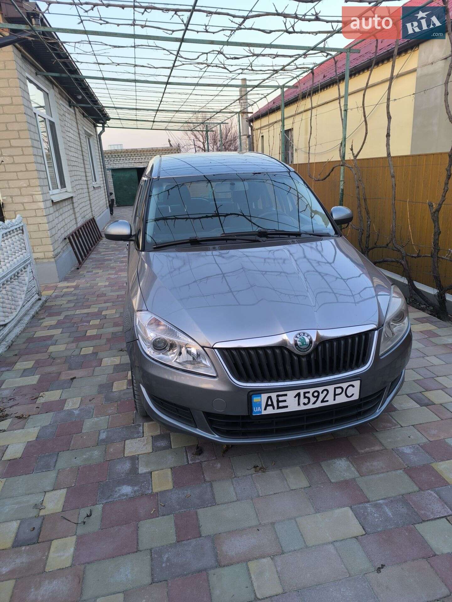 SKODA ROOMSTER 2011