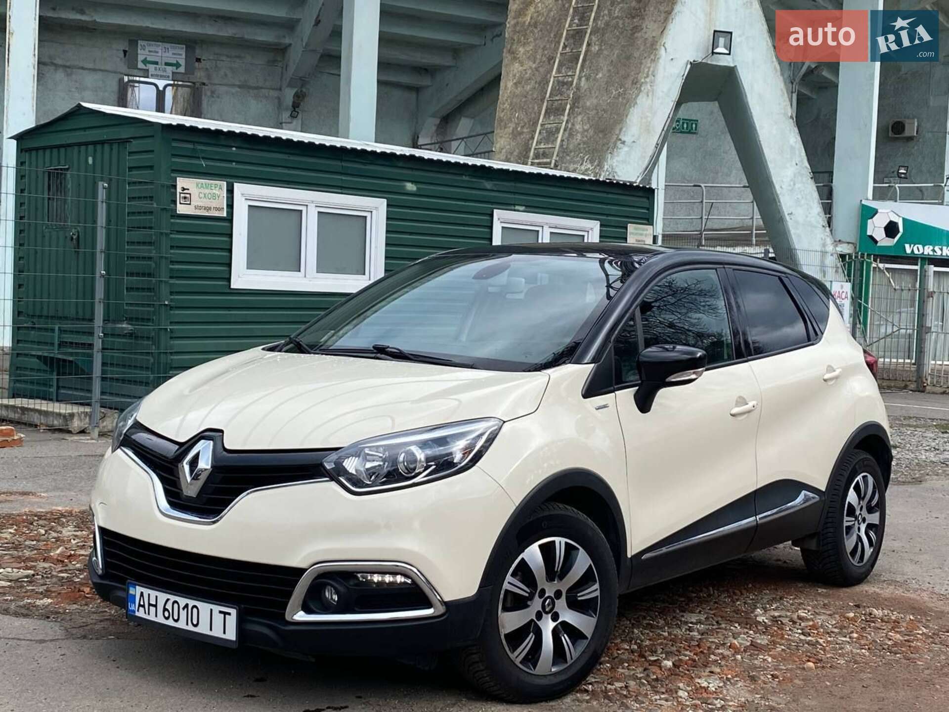 RENAULT CAPTUR 2015