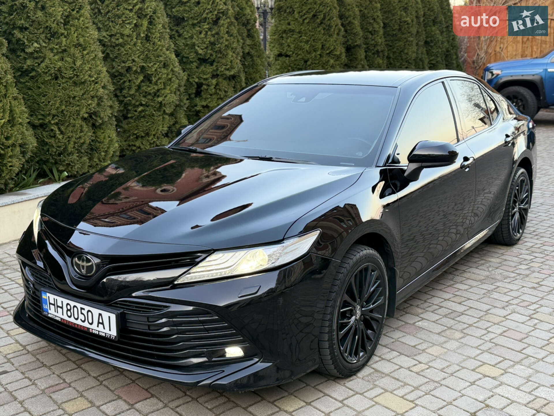 TOYOTA CAMRY
