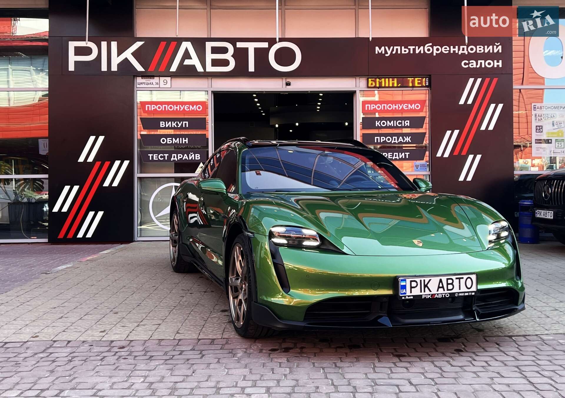 PORSCHE TAYCAN TURBO S 2021