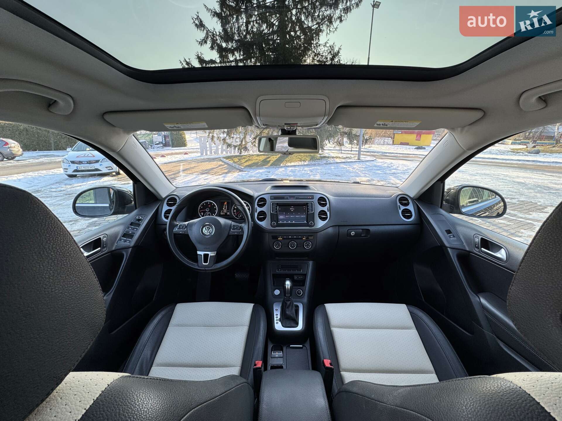 VOLKSWAGEN TIGUAN 2016