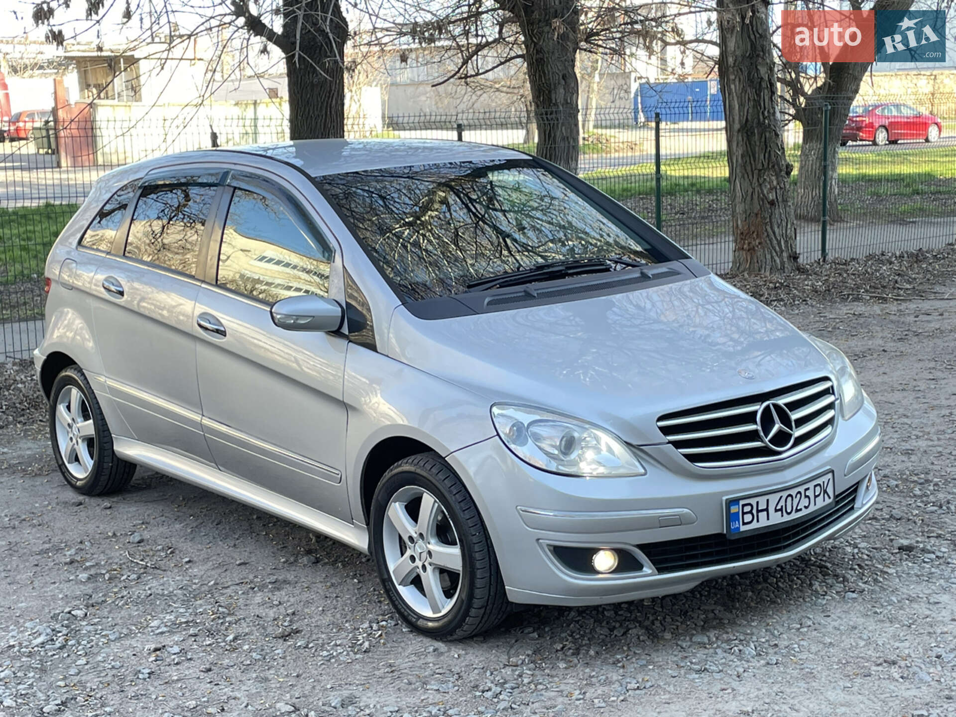 MERCEDES-BENZ B 200 2006