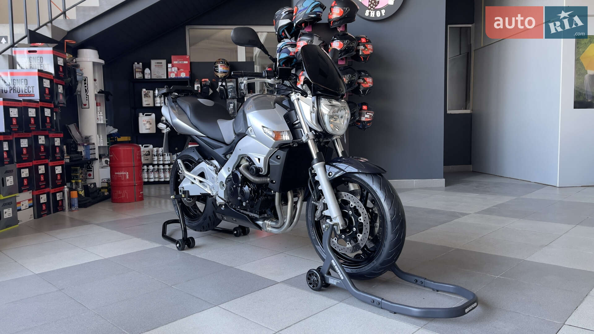 SUZUKI GSR600 2005