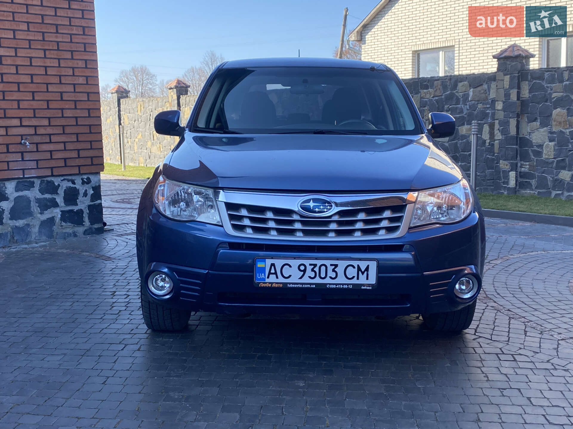 SUBARU FORESTER 2011