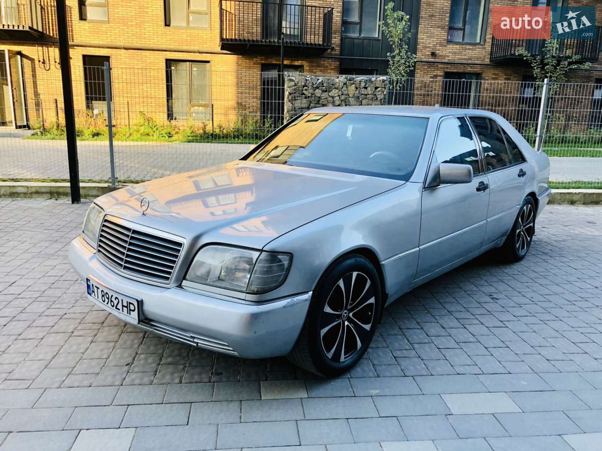 MERCEDES-BENZ 300 SE 1991