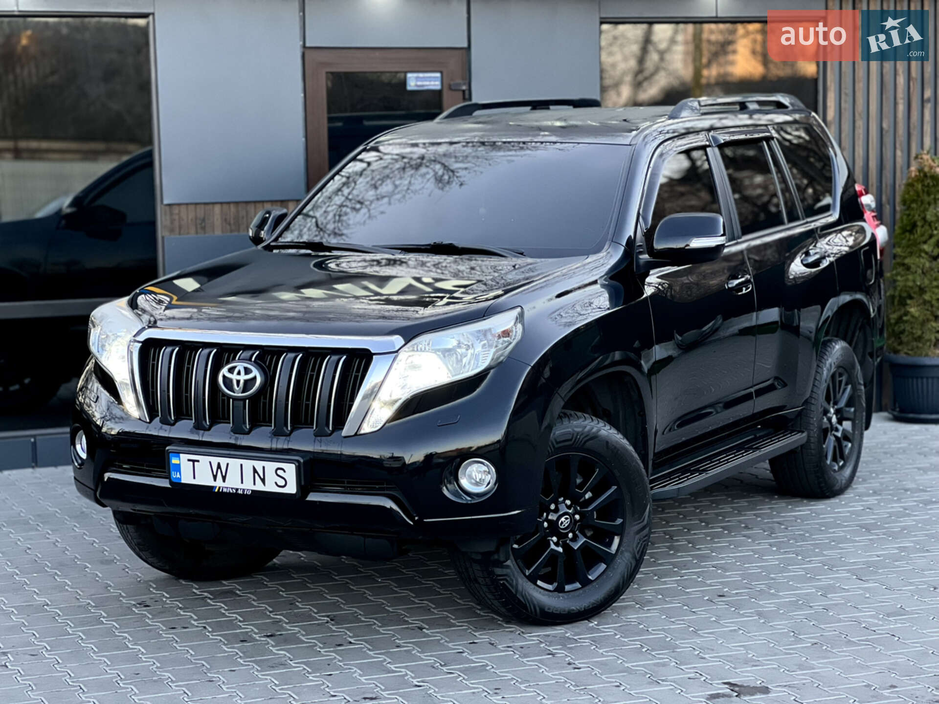 TOYOTA LAND CRUISER PRADO 150