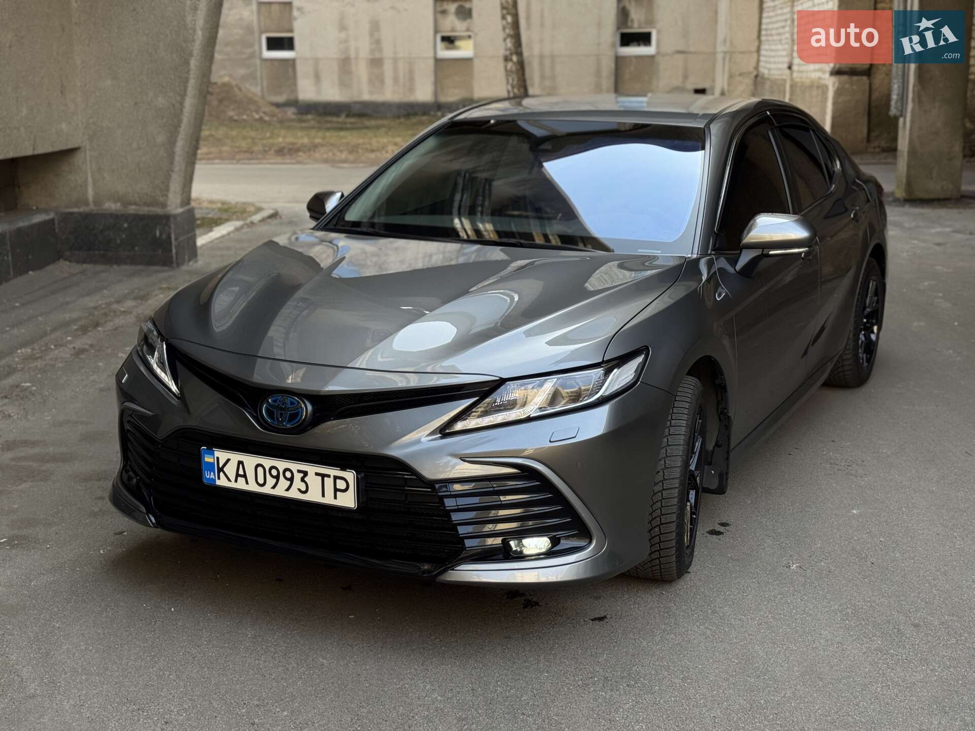 TOYOTA CAMRY