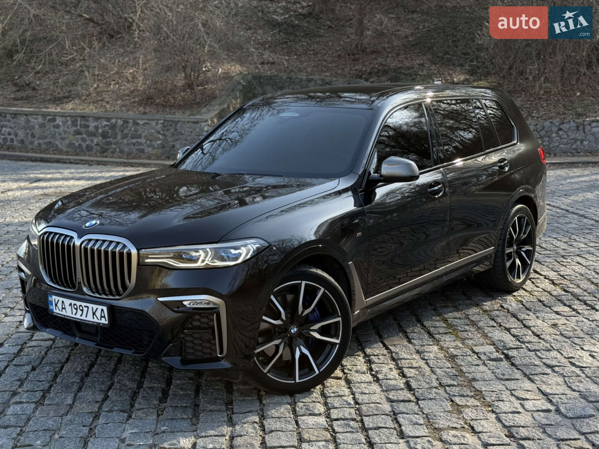 Головне фото звіту автомобіля BMW X7 2019