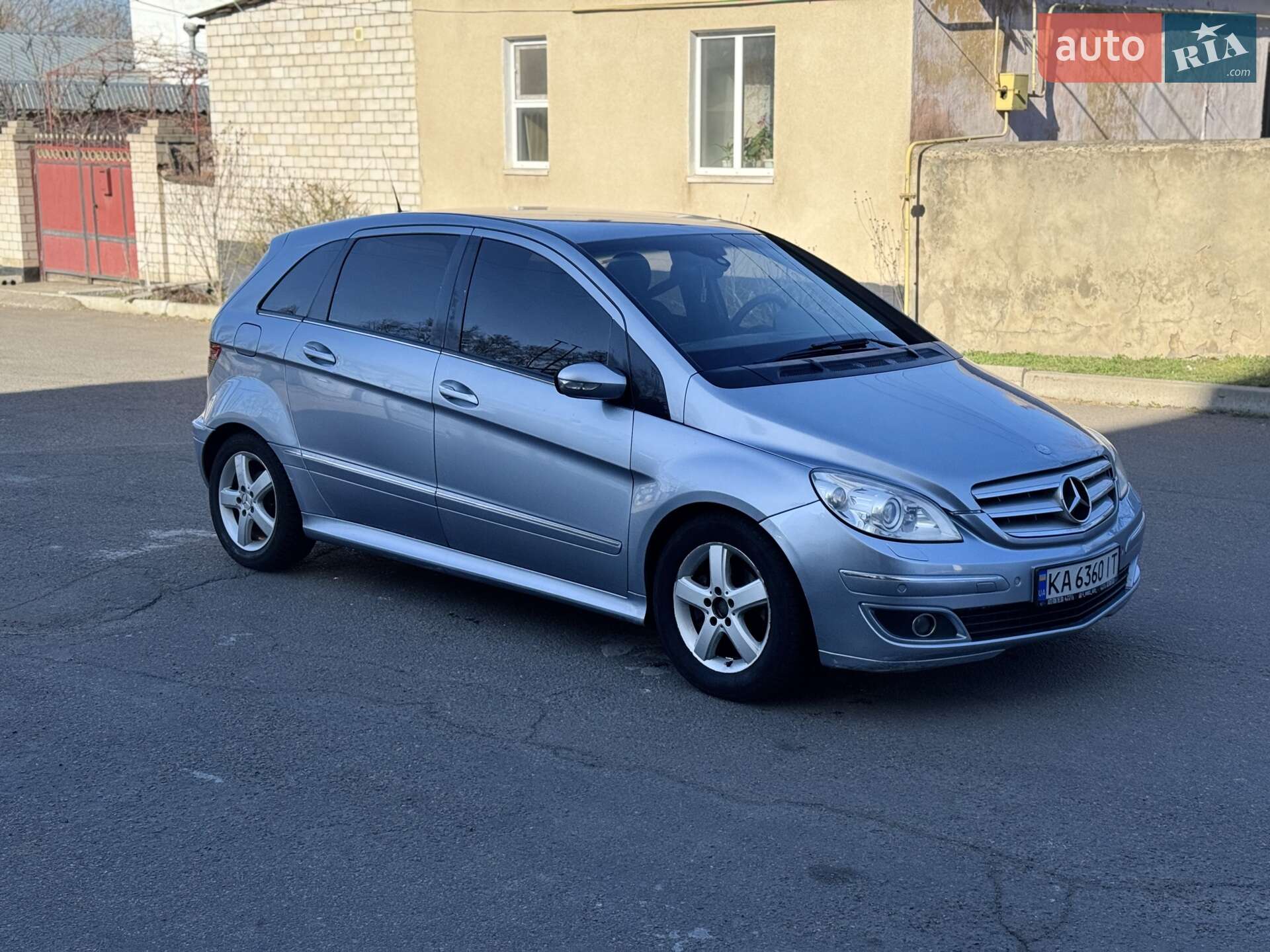 MERCEDES-BENZ B 180 2005