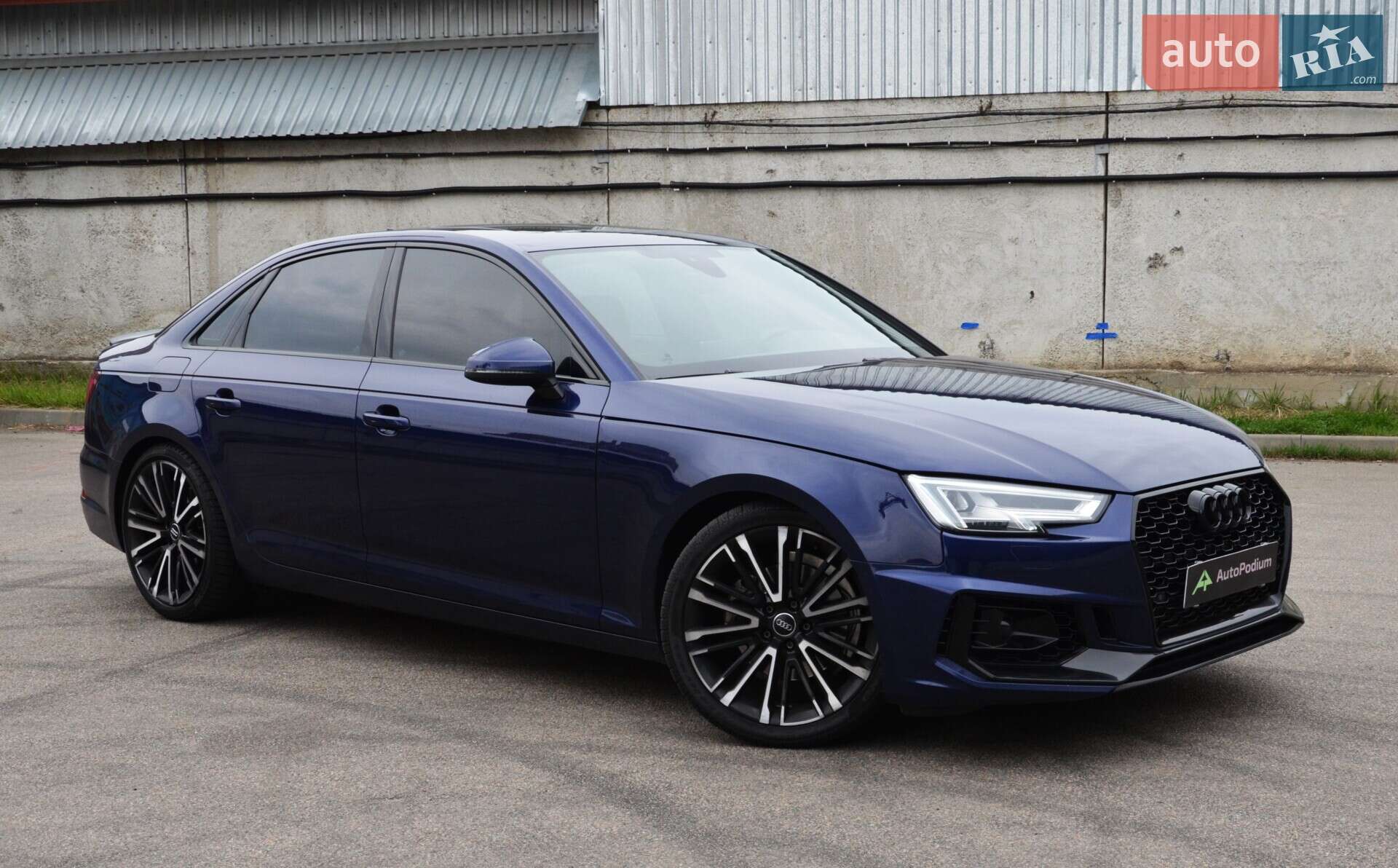 Головне фото звіту автомобіля AUDI A4 2018
