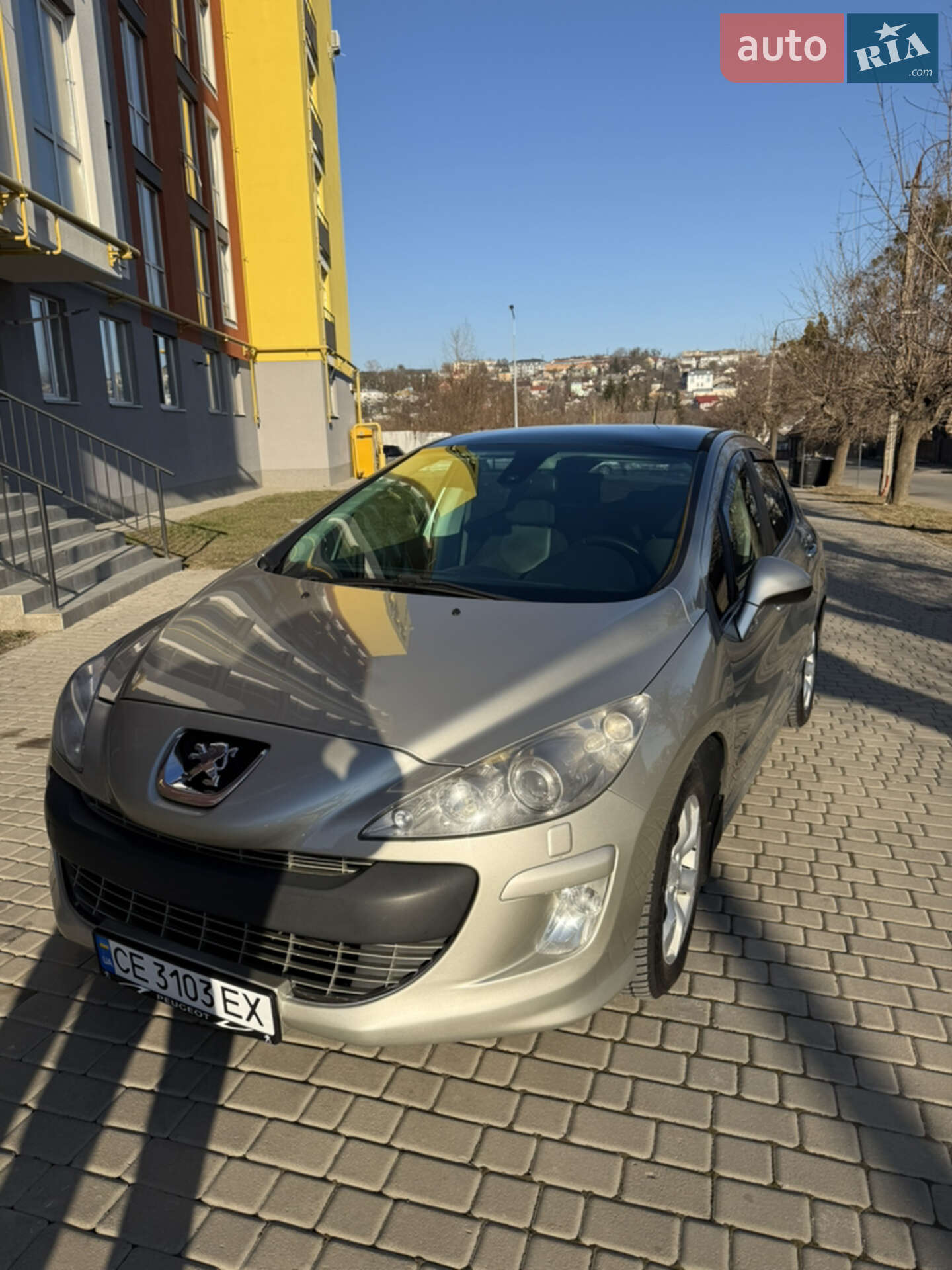 PEUGEOT 308