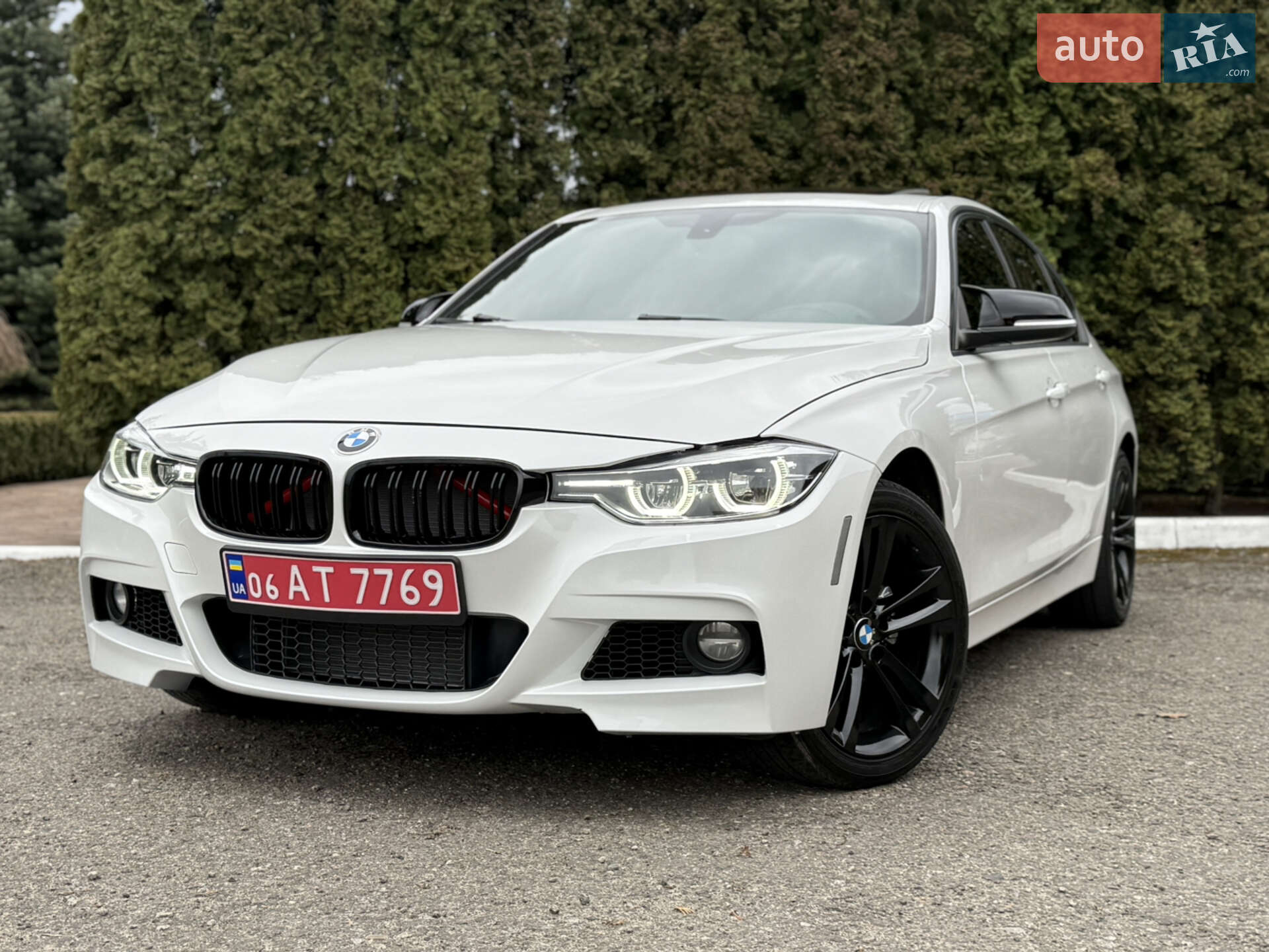 Головне фото звіту автомобіля BMW 330I 2018