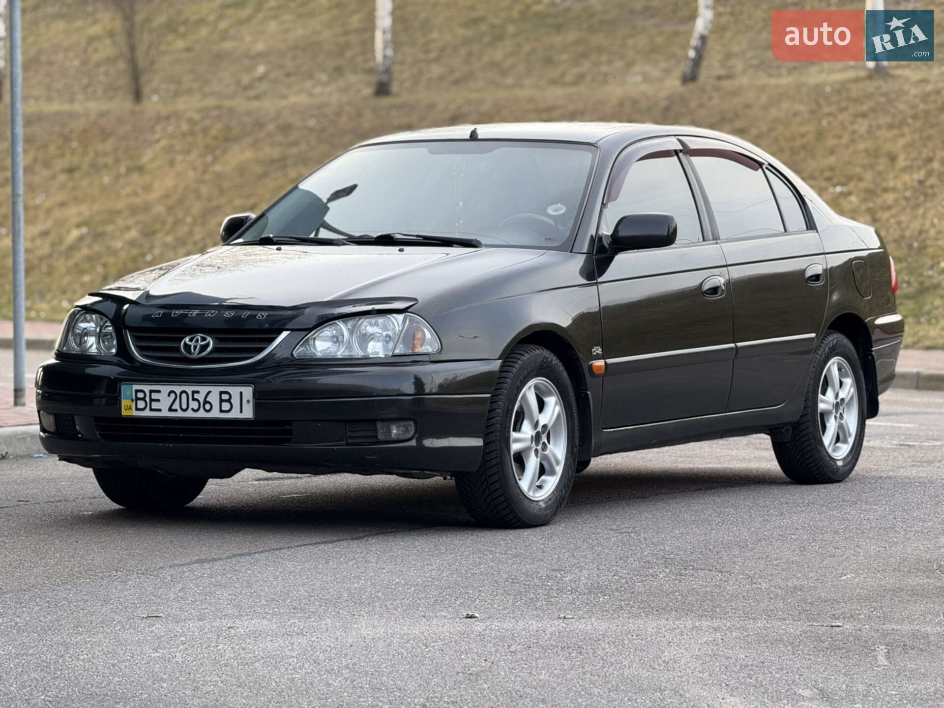 TOYOTA AVENSIS 2001