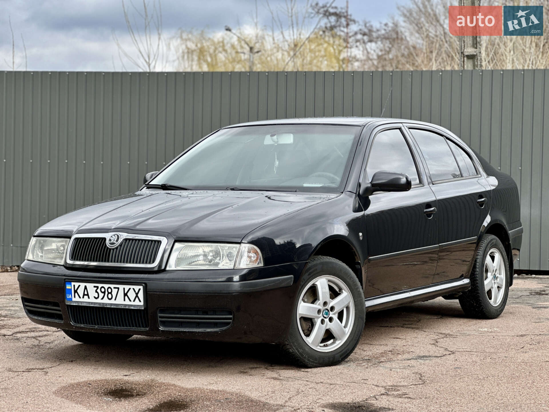 Головне фото звіту автомобіля SKODA OCTAVIA TOUR 2008