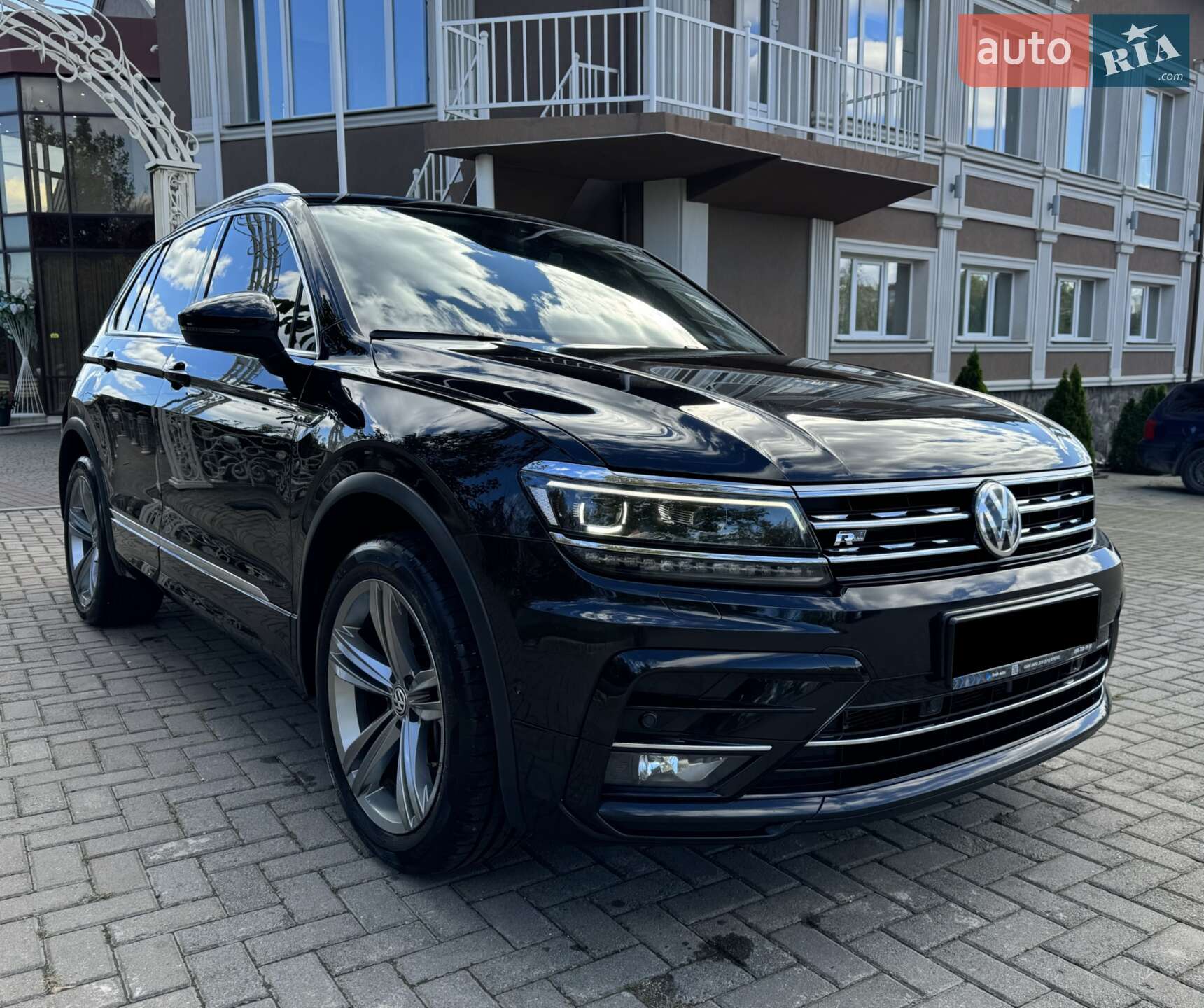 VOLKSWAGEN TIGUAN 2017