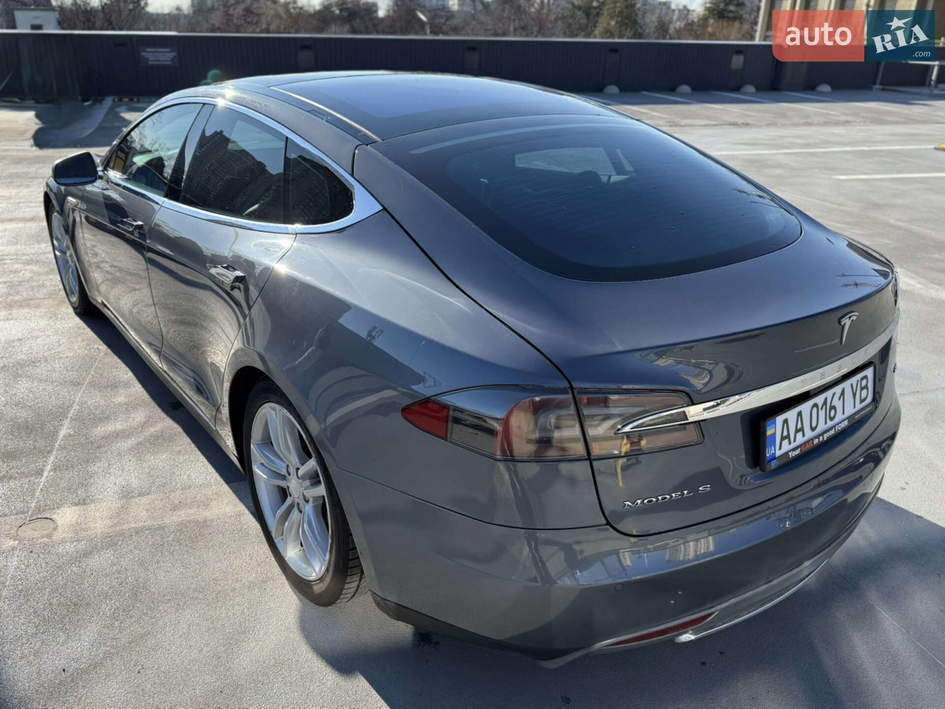 Tesla Model S 2013