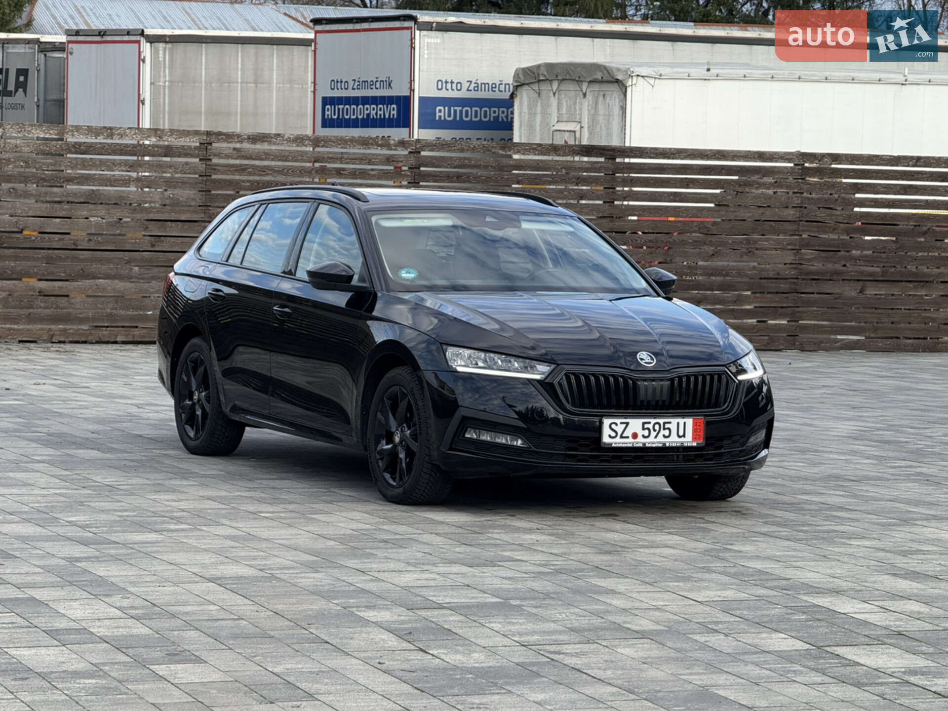SKODA OCTAVIA 2023