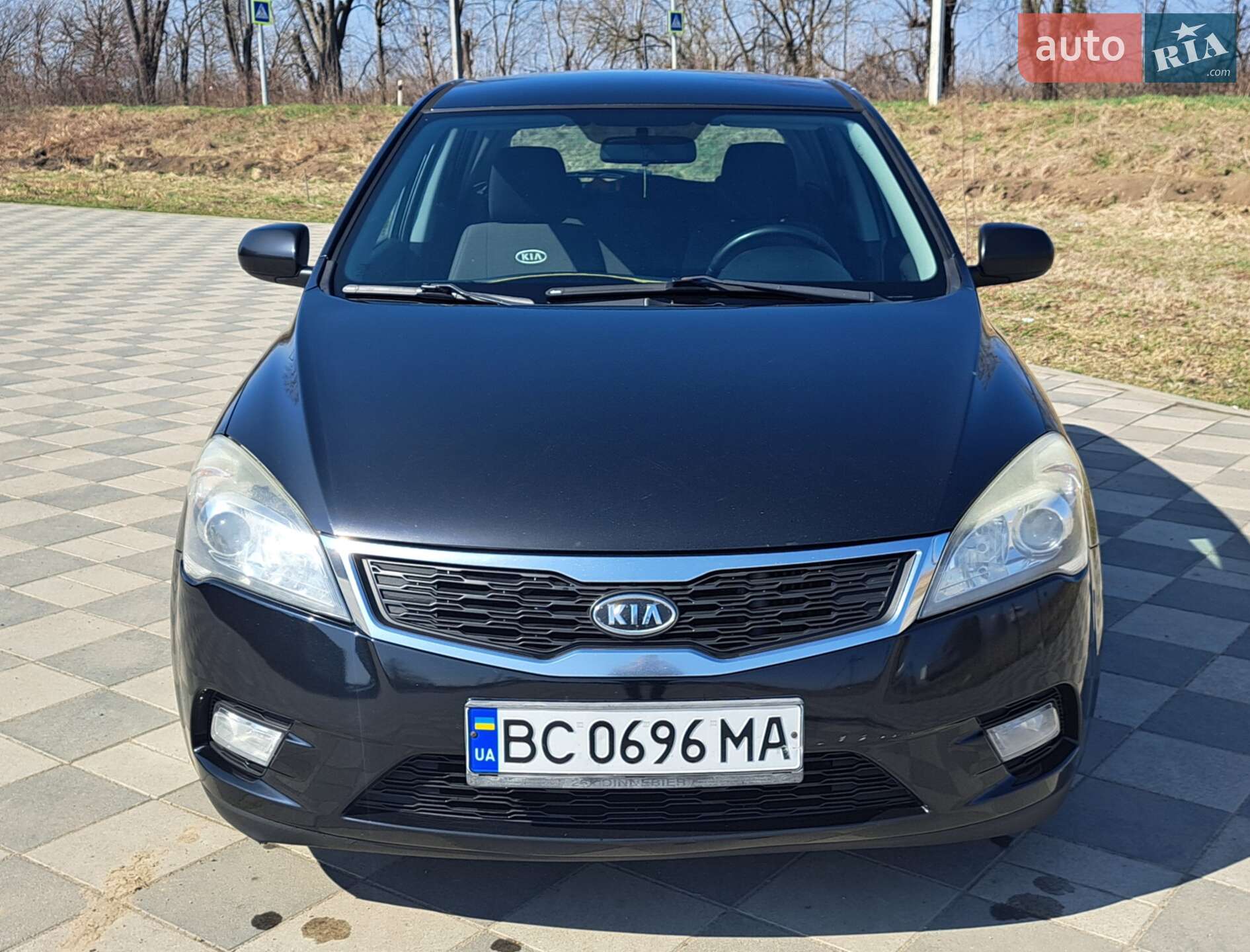 Головне фото звіту автомобіля KIA CEE'D 2011