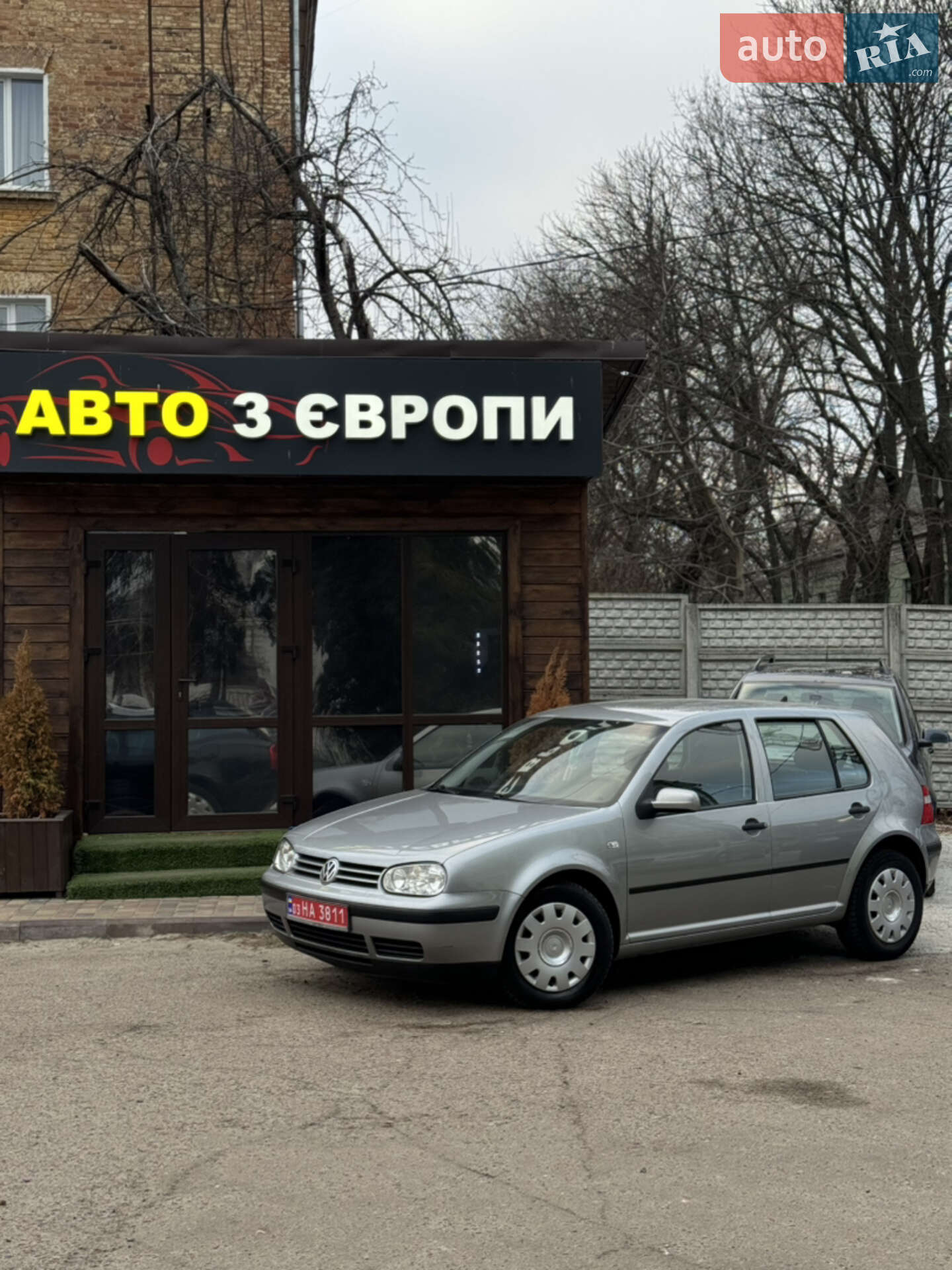 VOLKSWAGEN GOLF 2003