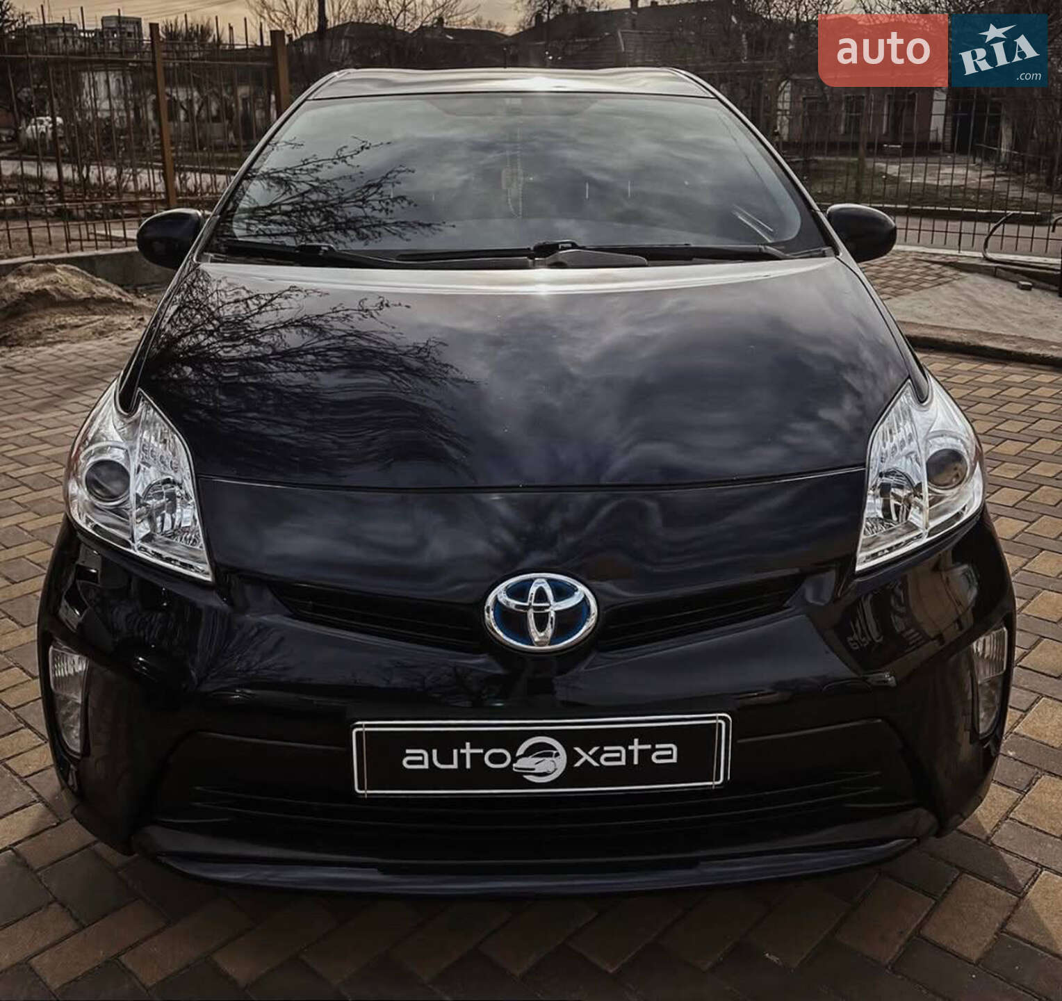 TOYOTA PRIUS 2012
