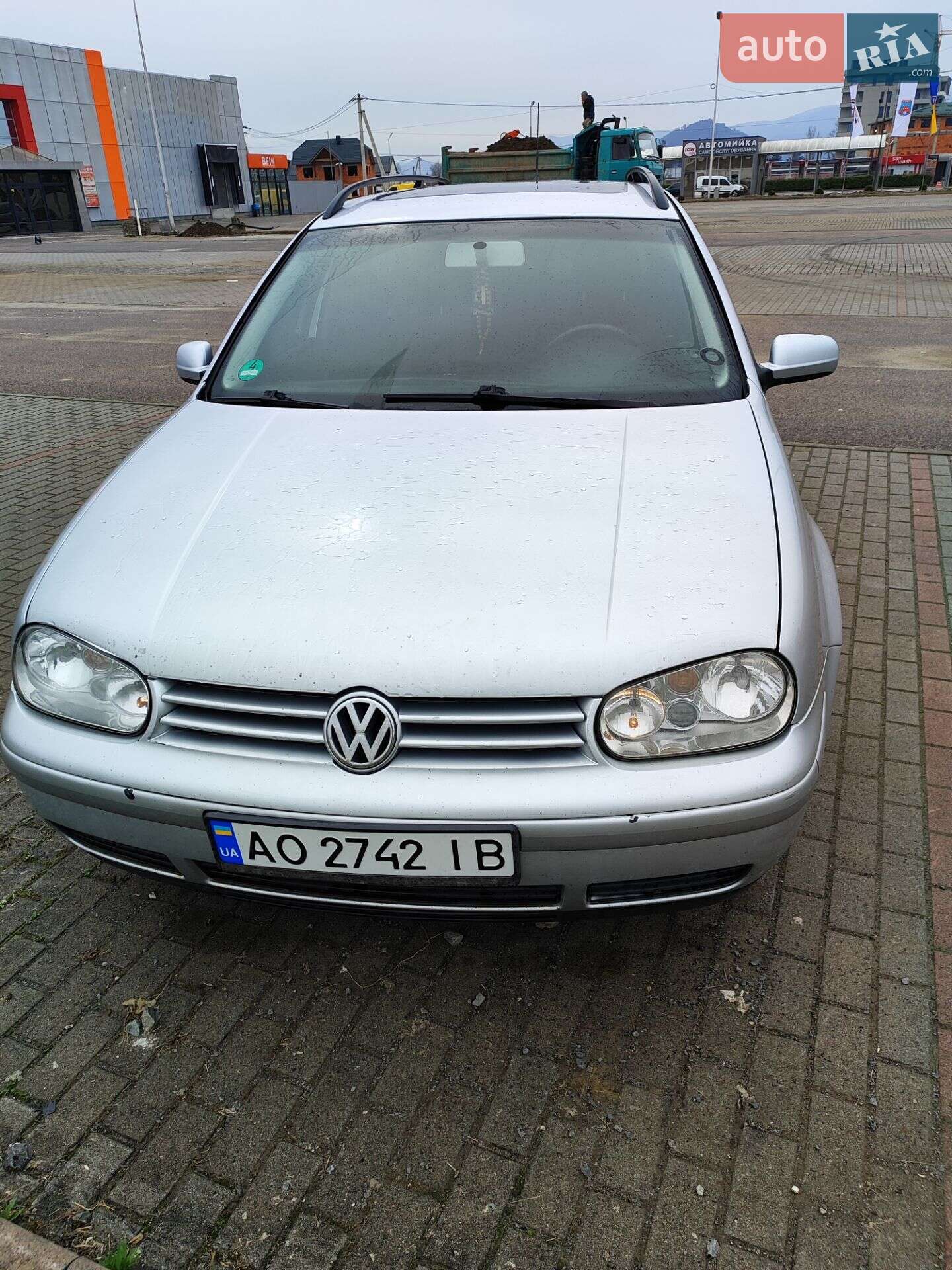VOLKSWAGEN GOLF 2003