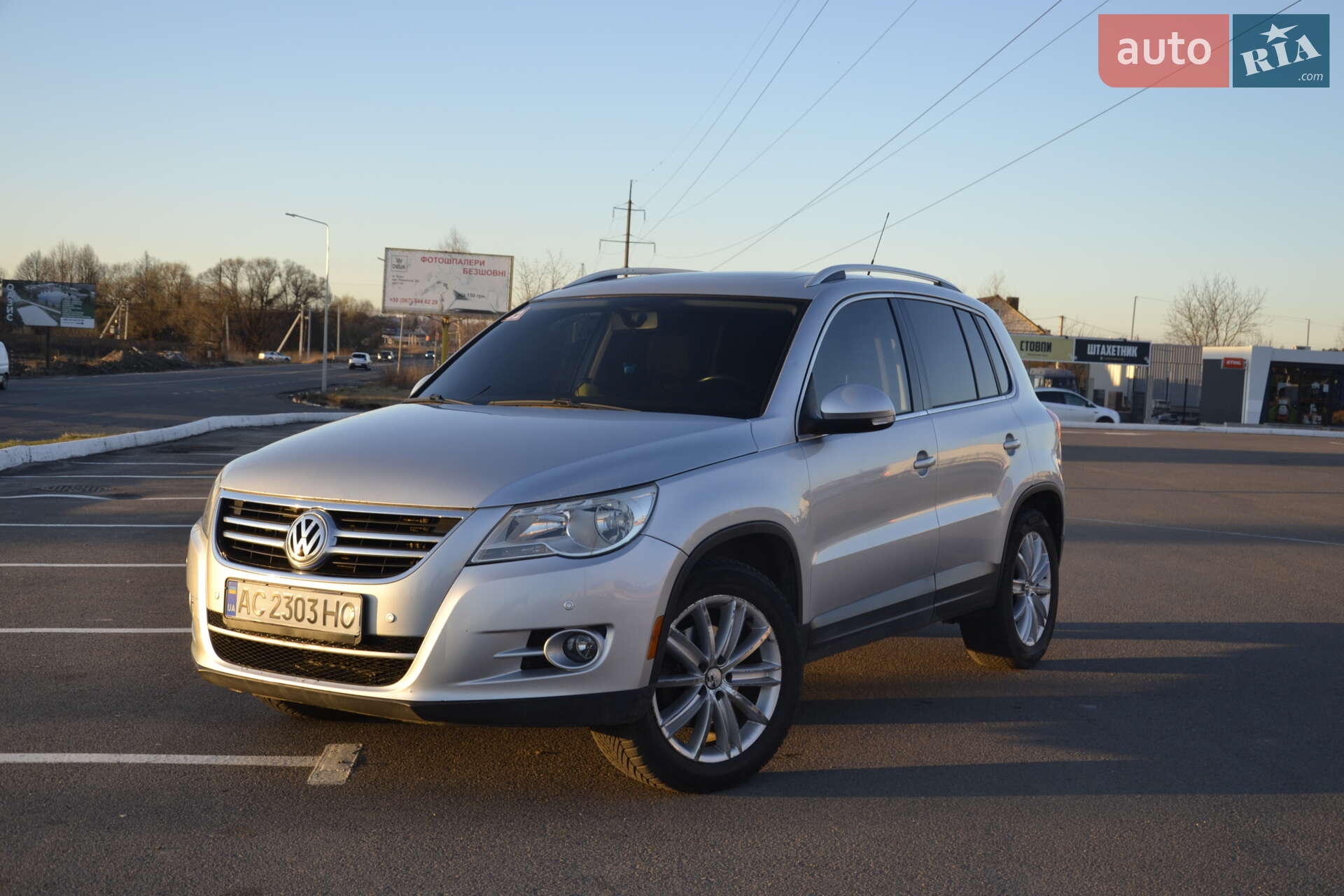 VOLKSWAGEN TIGUAN 2011