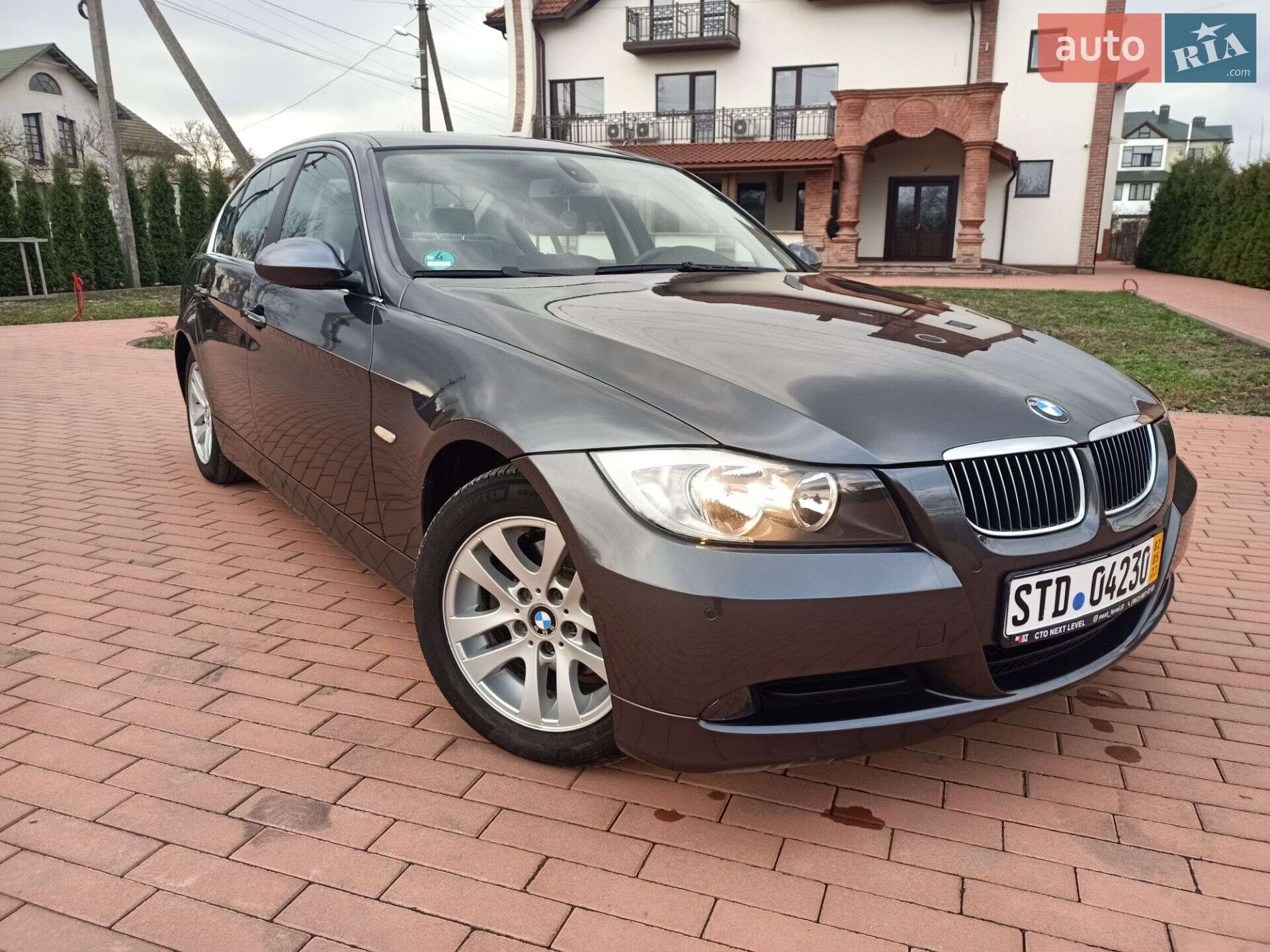 BMW 318I 2007