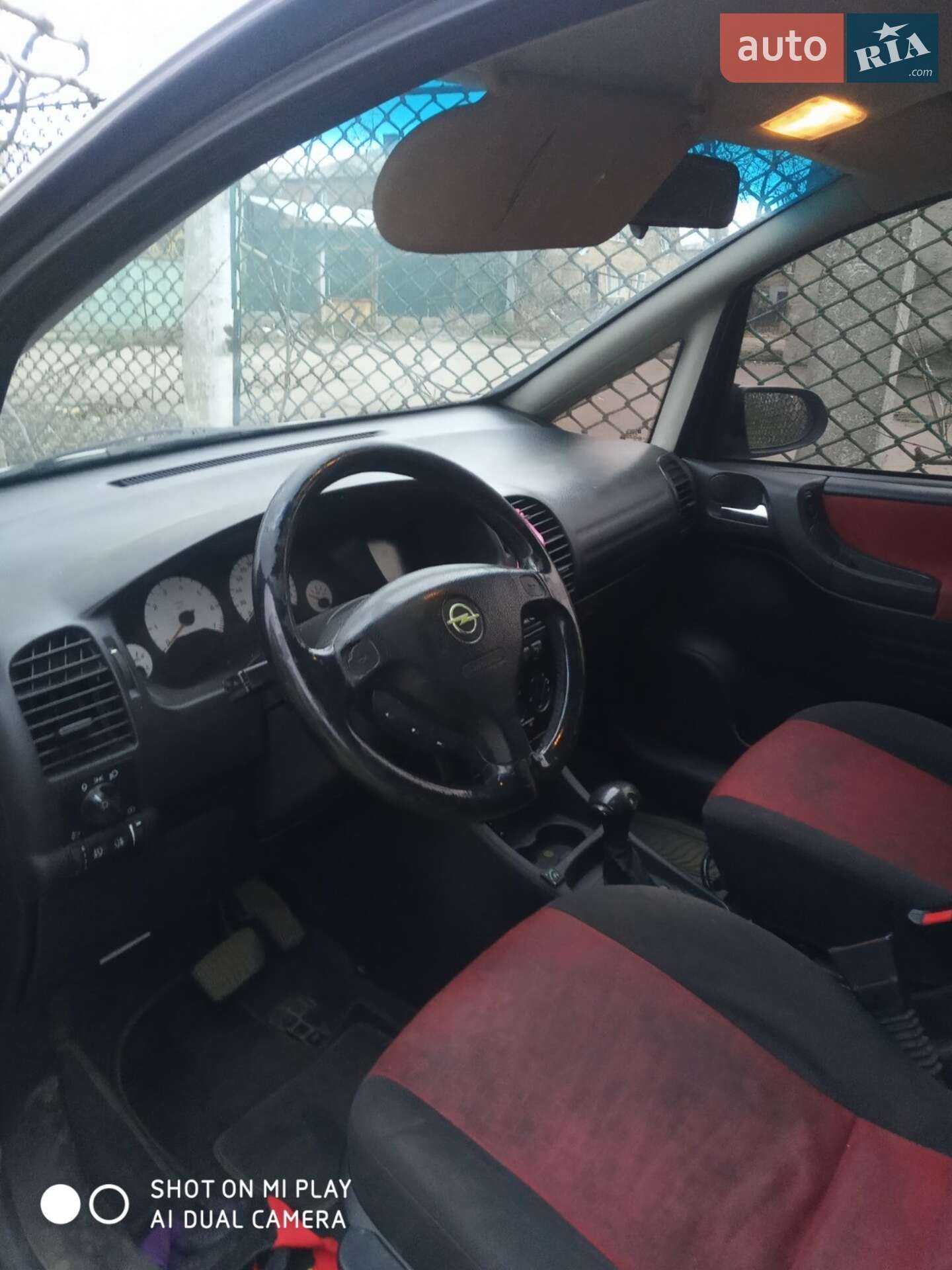 OPEL ZAFIRA 2000