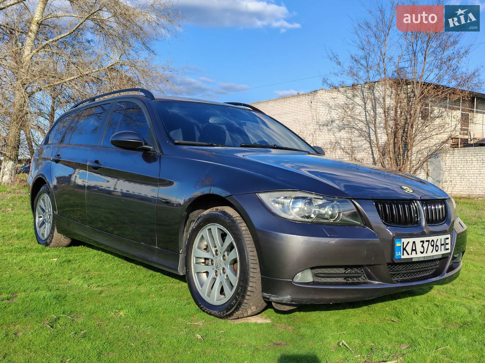Головне фото звіту автомобіля BMW 320I 2005