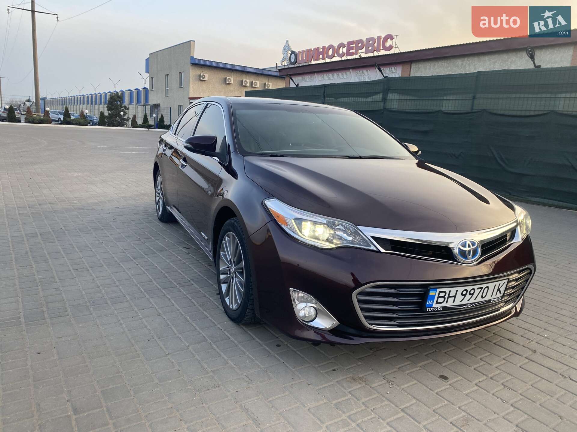 TOYOTA AVALON 2013