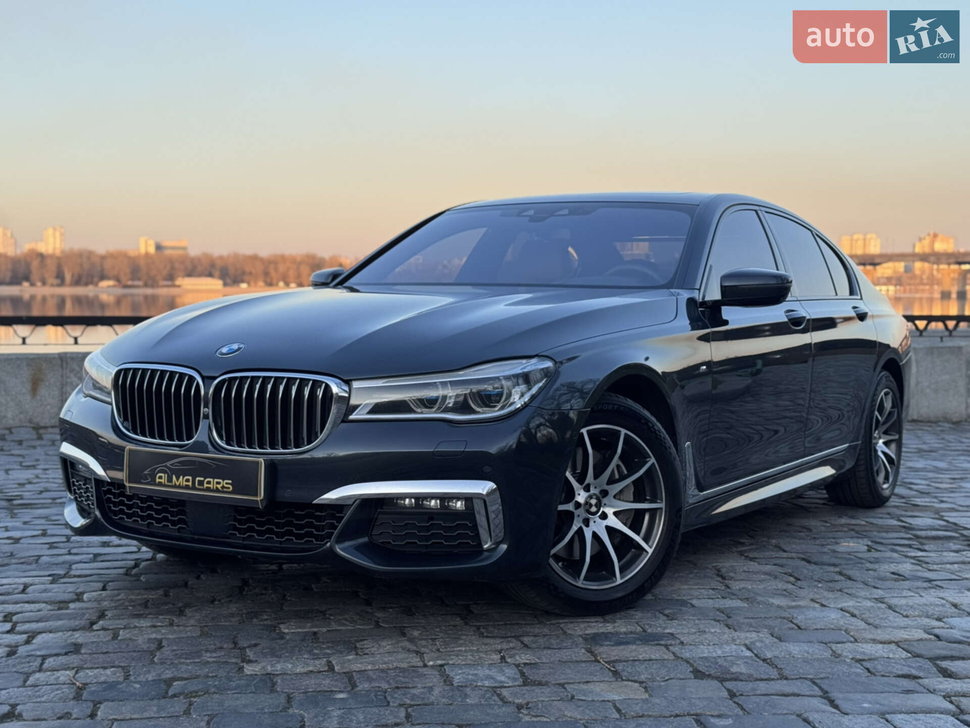BMW 740 2016
